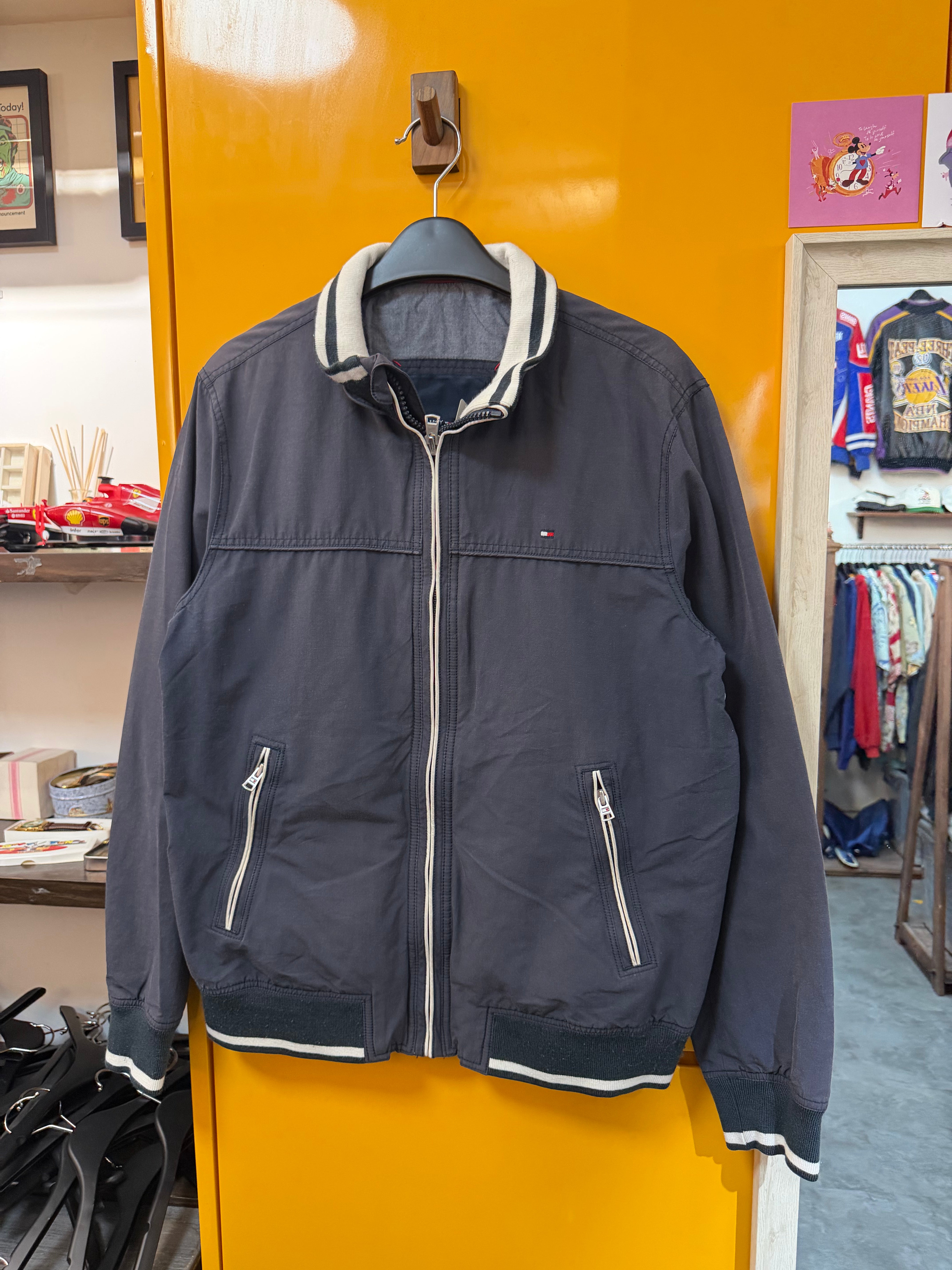TOMMY HILFIGER JACKET - L