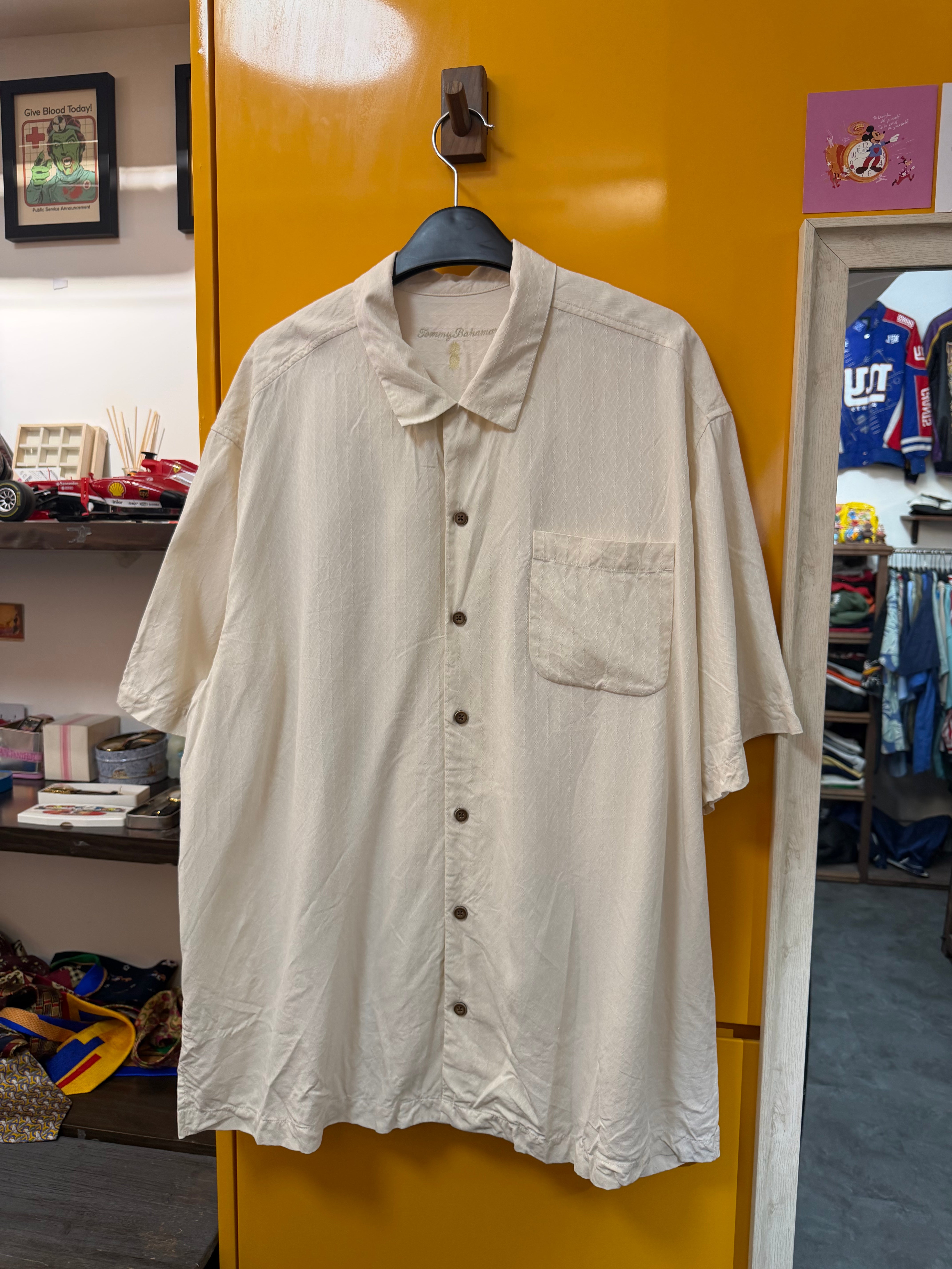 TOMMY BAHAMA SHIRT - XL