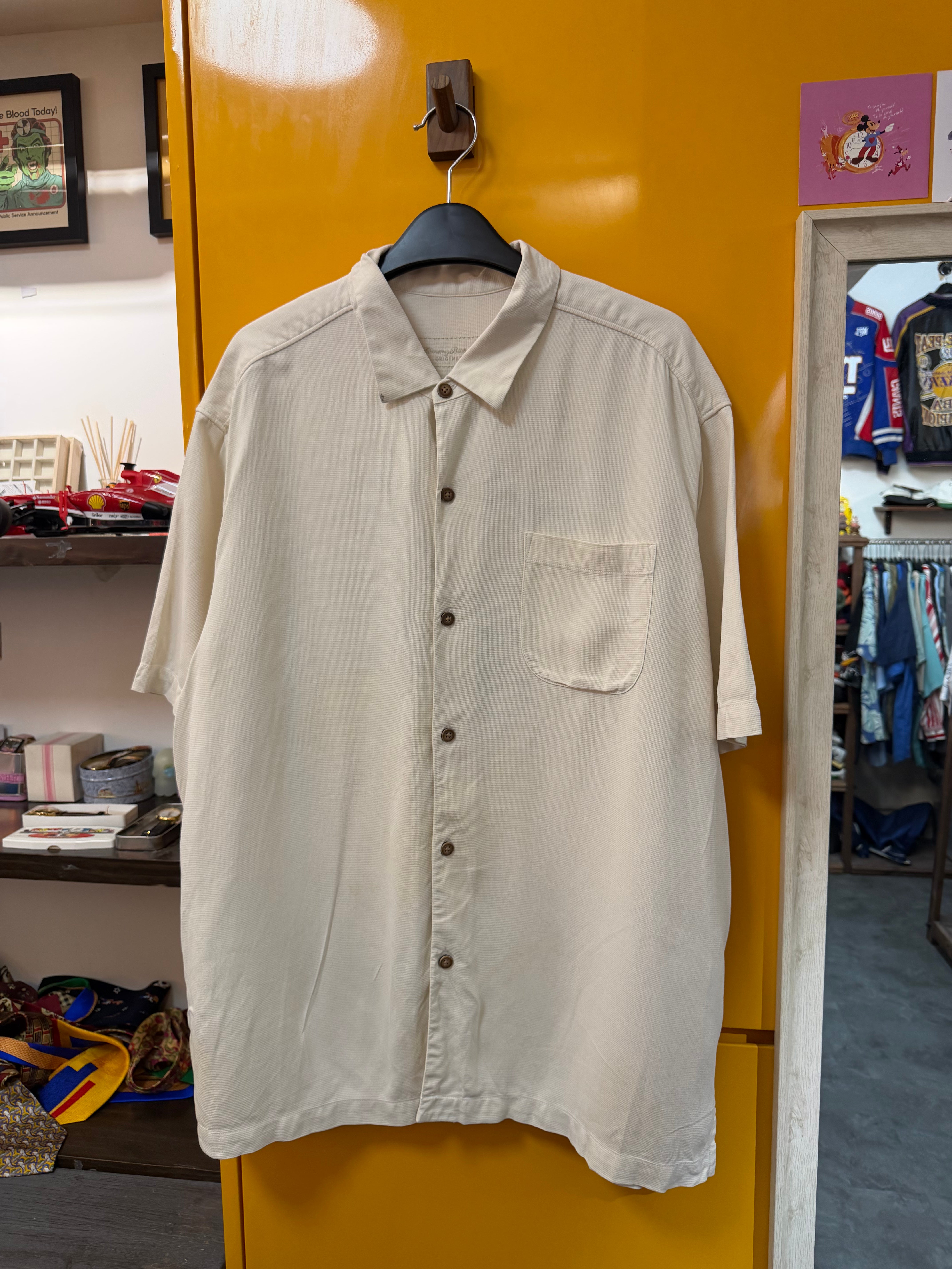 TOMMY BAHAMA SHIRT - XL