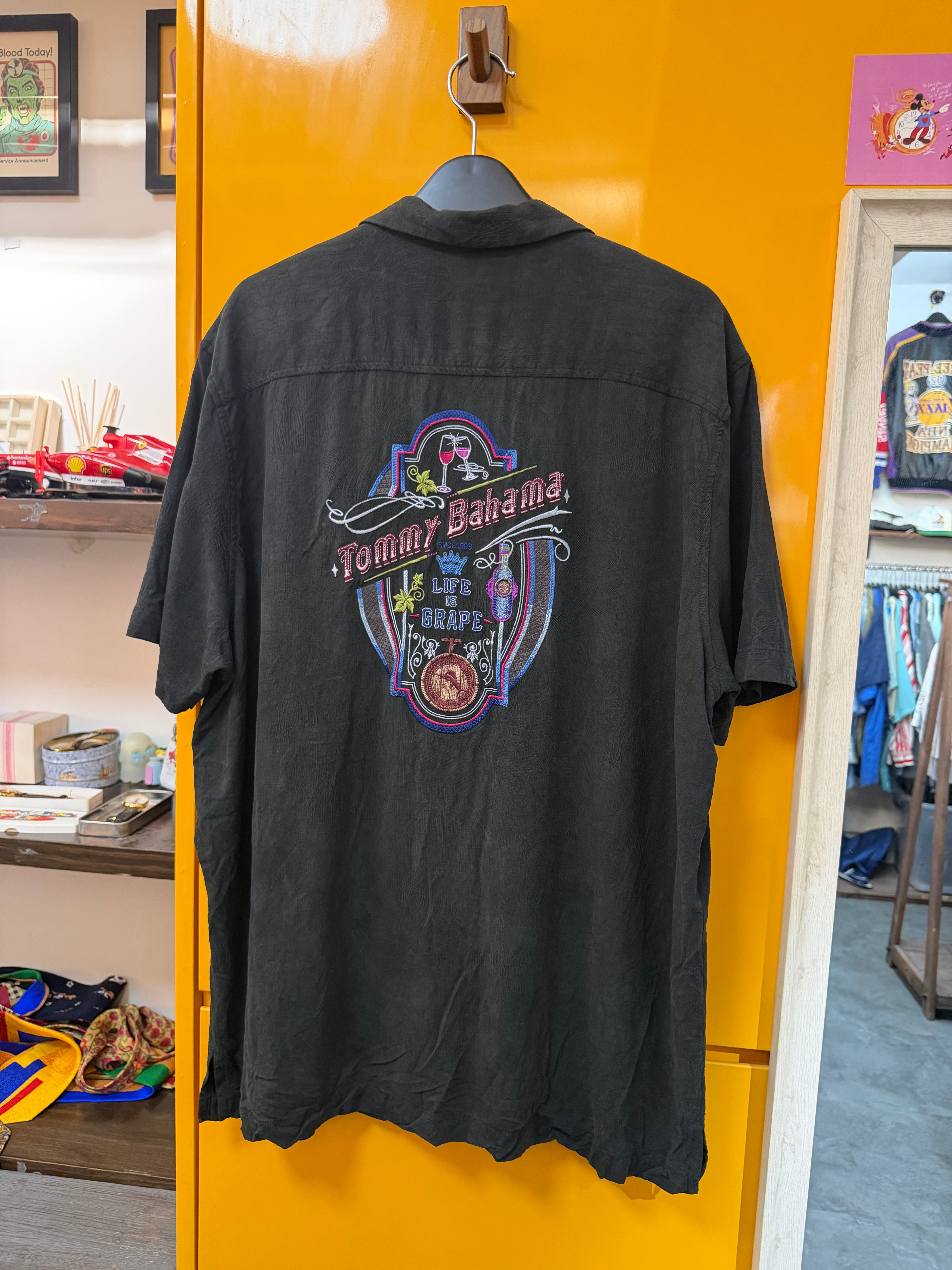 TOMMY BAHAMA SHIRT - XL