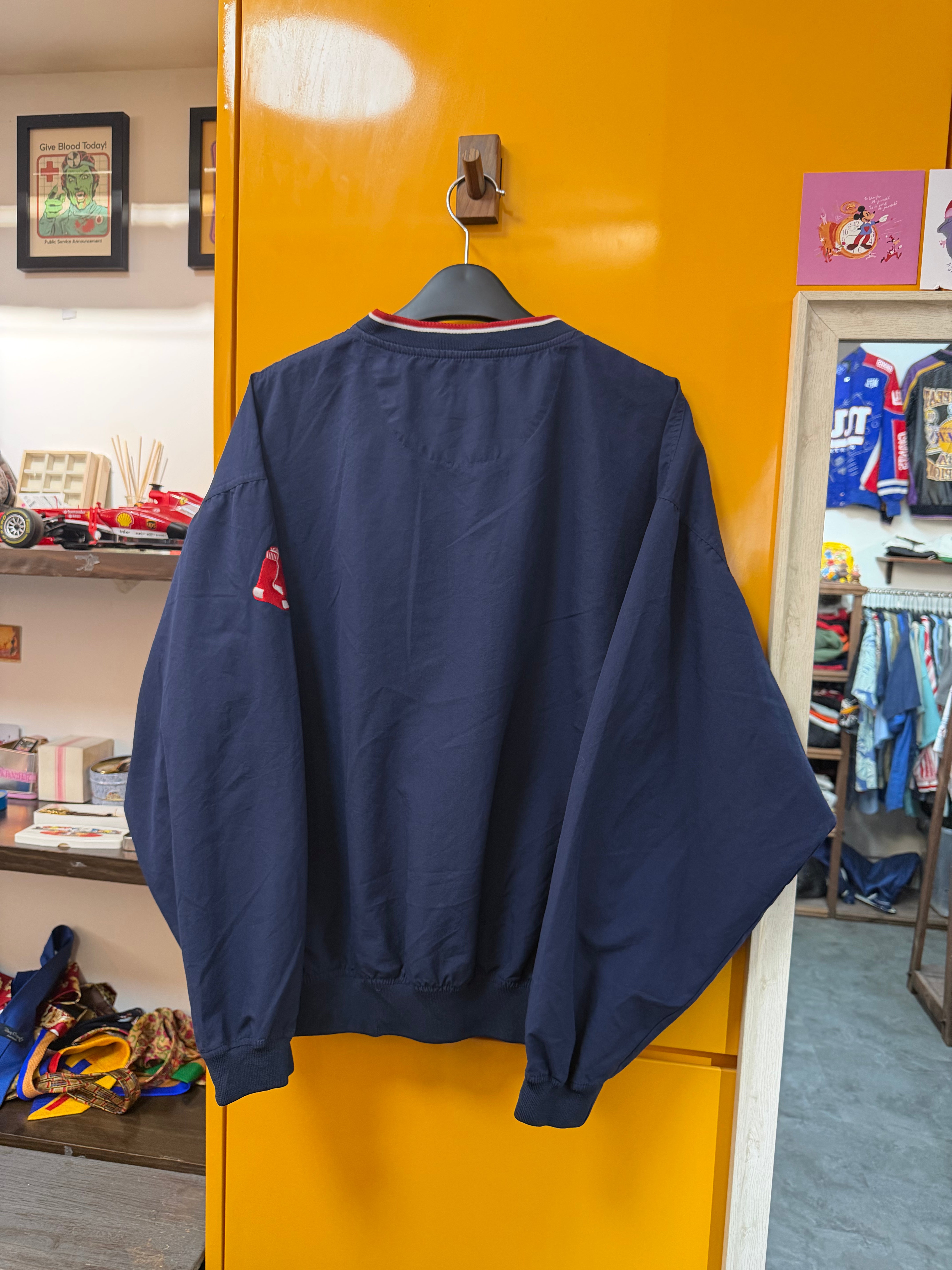 NIKE PULLOVER - M-L