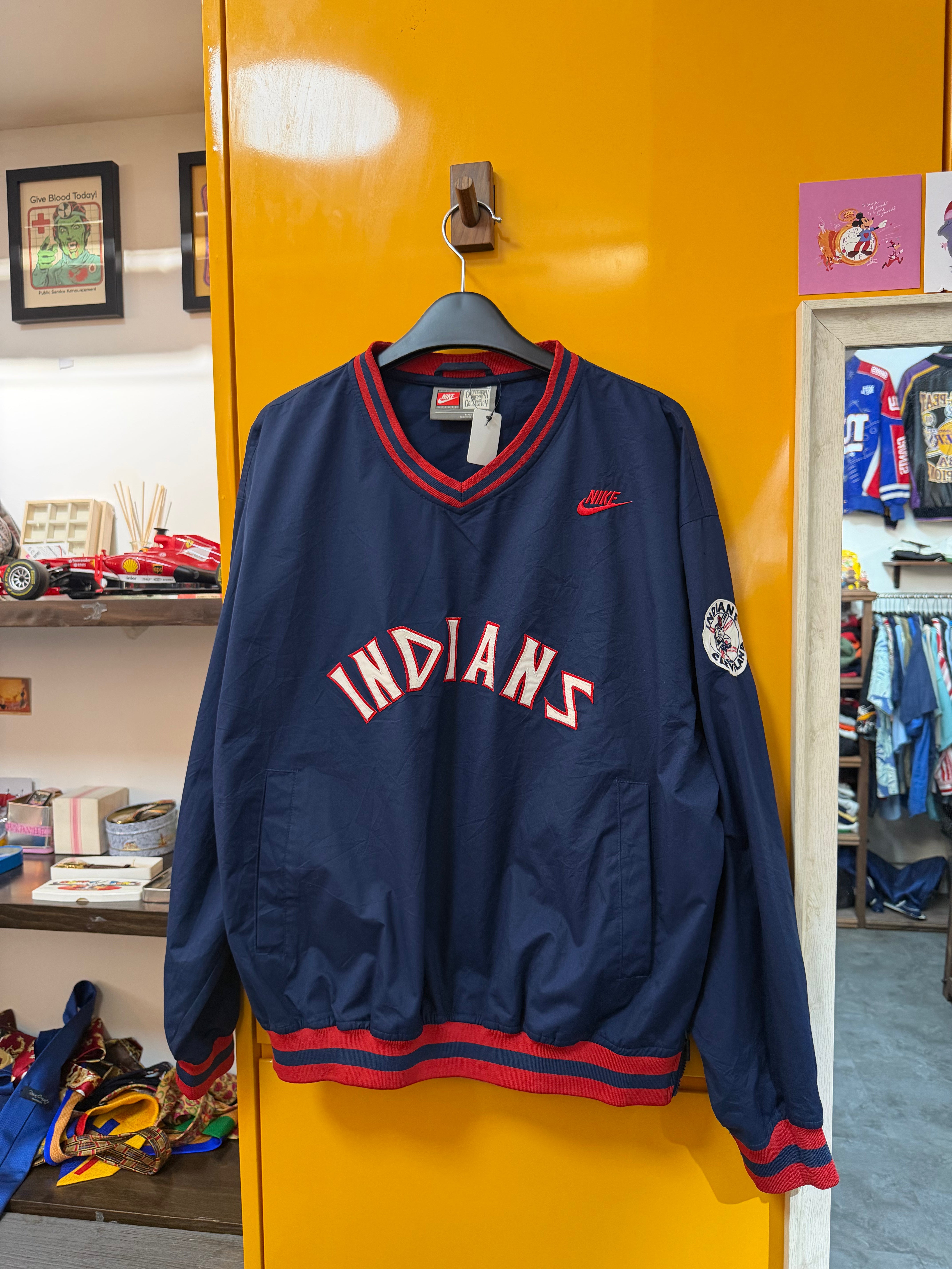 NIKE PULLOVER - M
