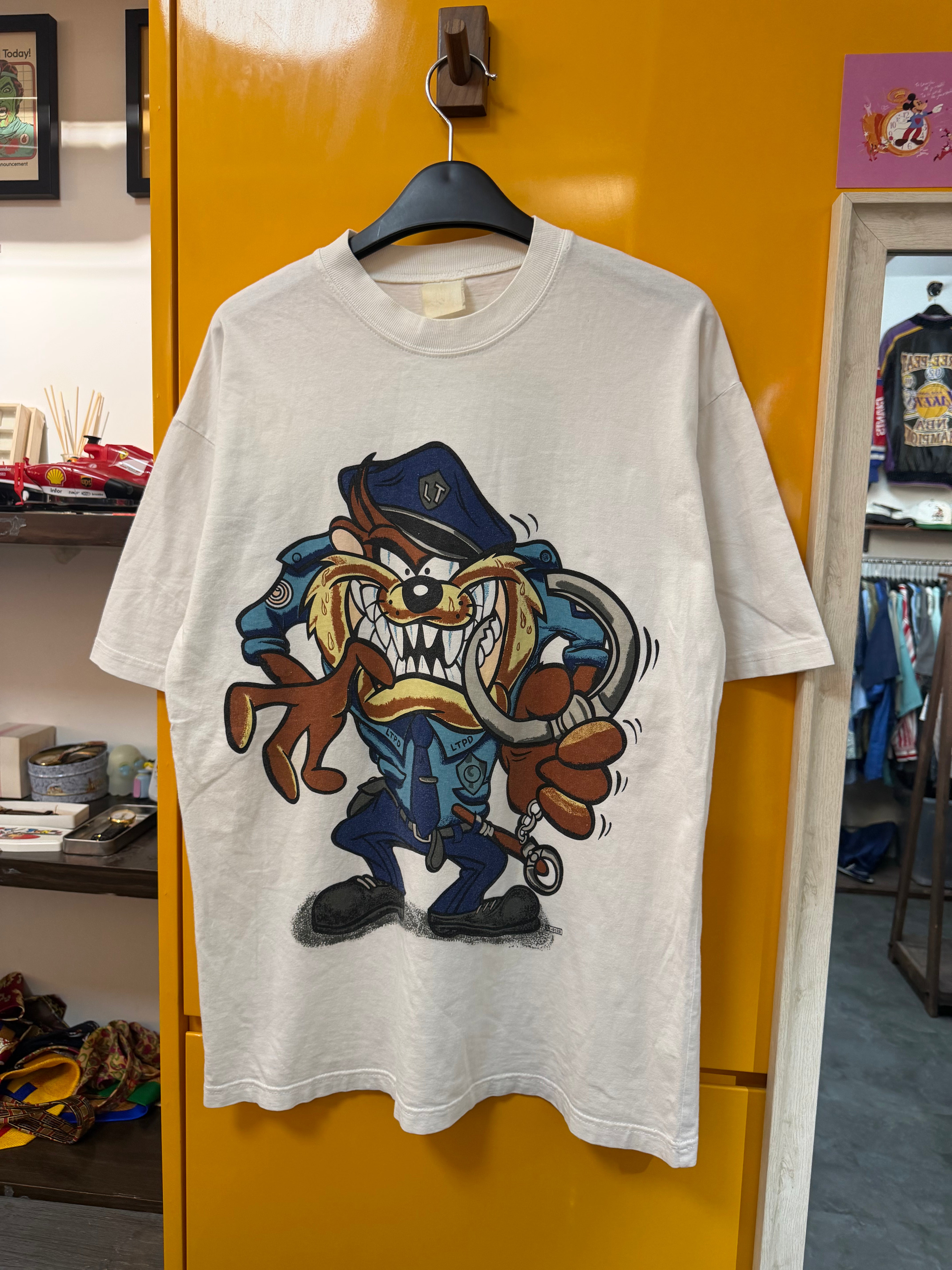LOONEY TUNES TEE - M