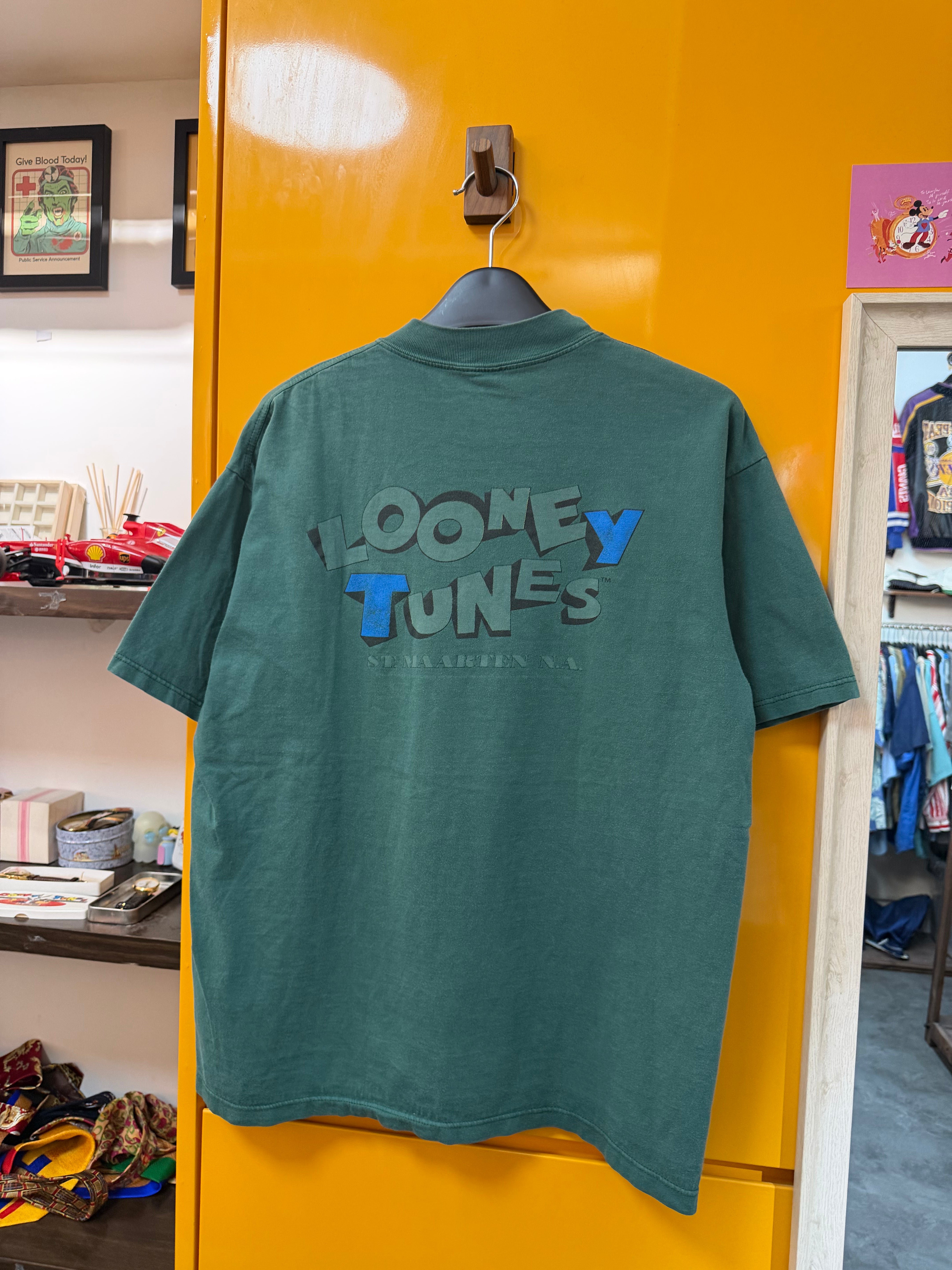 LOONEY TUNES TEE - M-L