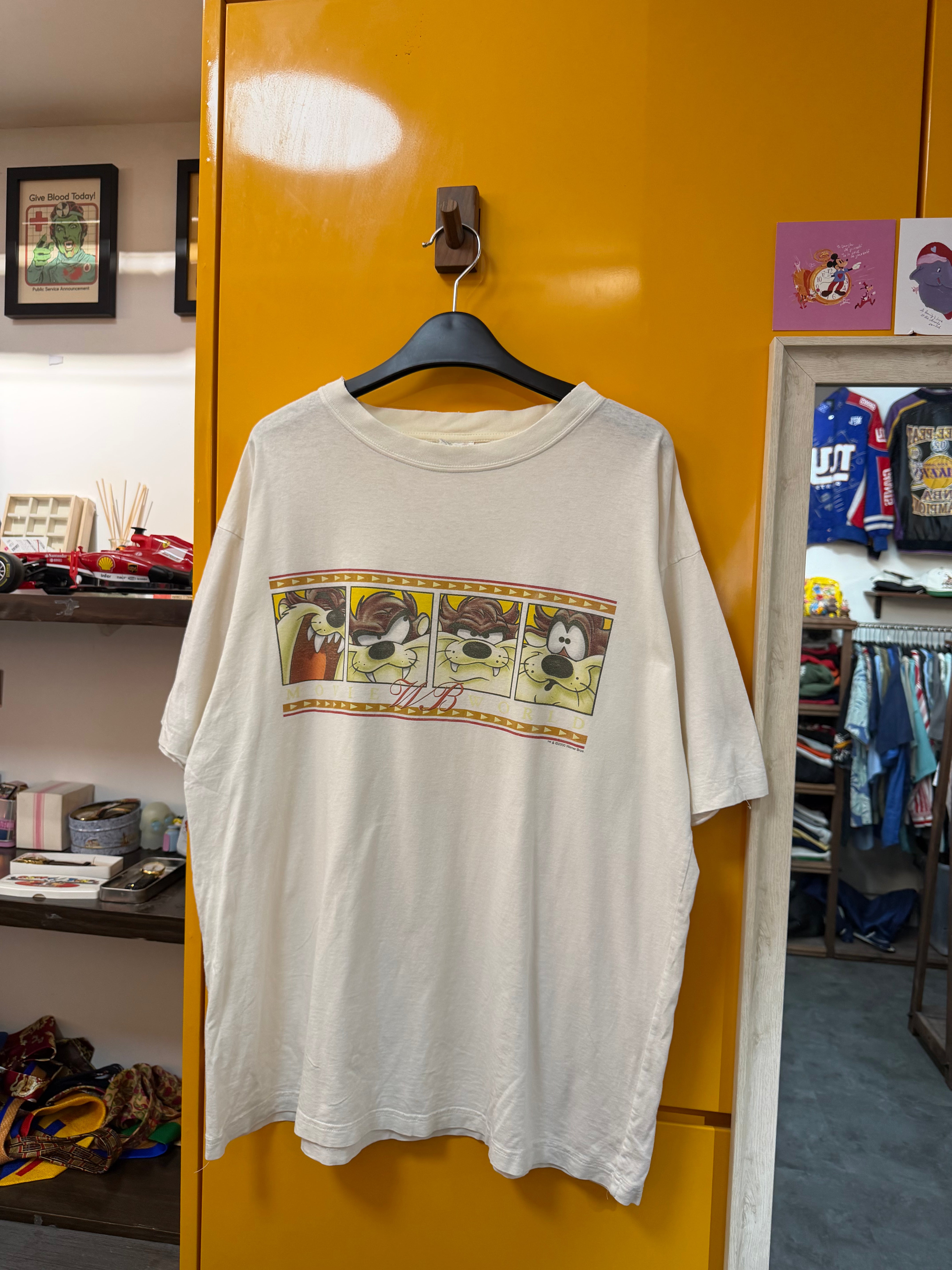 LOONEY TUNES TEE - XL