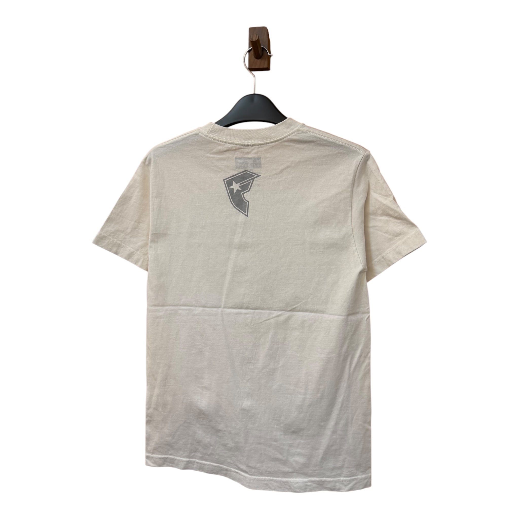 GRAPHIC TEE