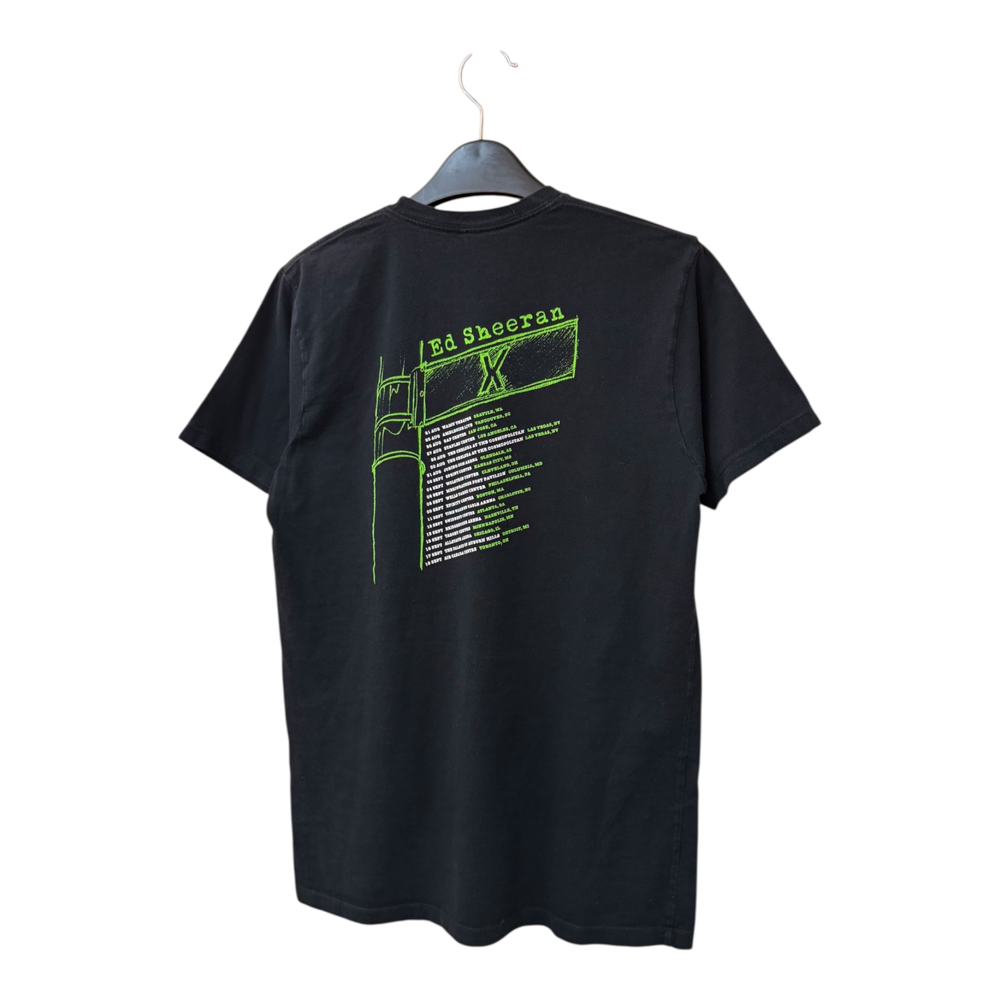 GRAPHIC TEE