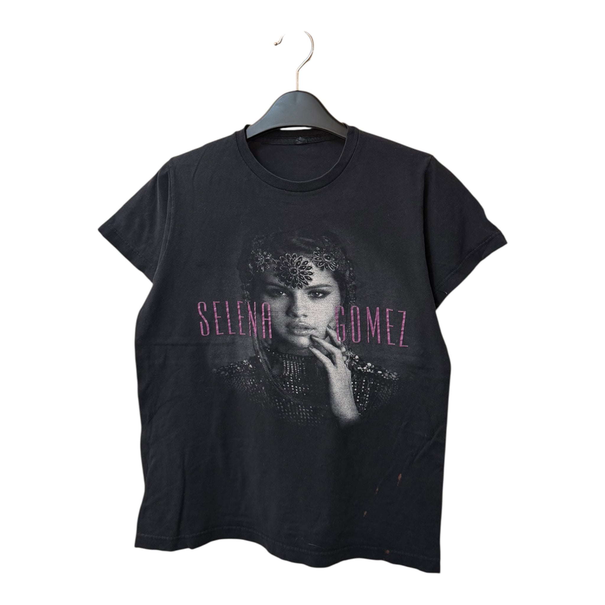 GRAPHIC TEE