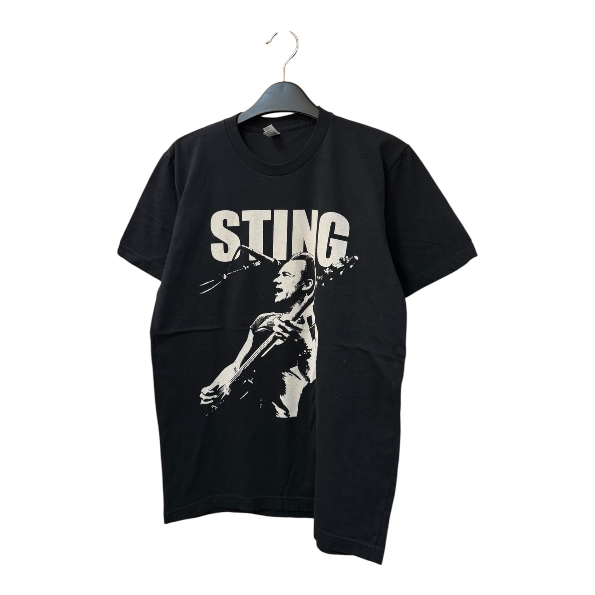 GRAPHIC TEE