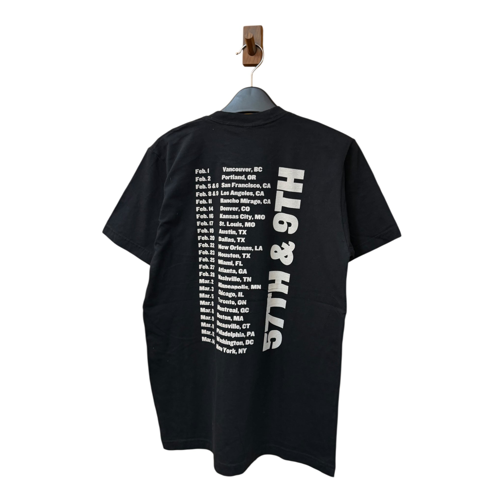 GRAPHIC TEE