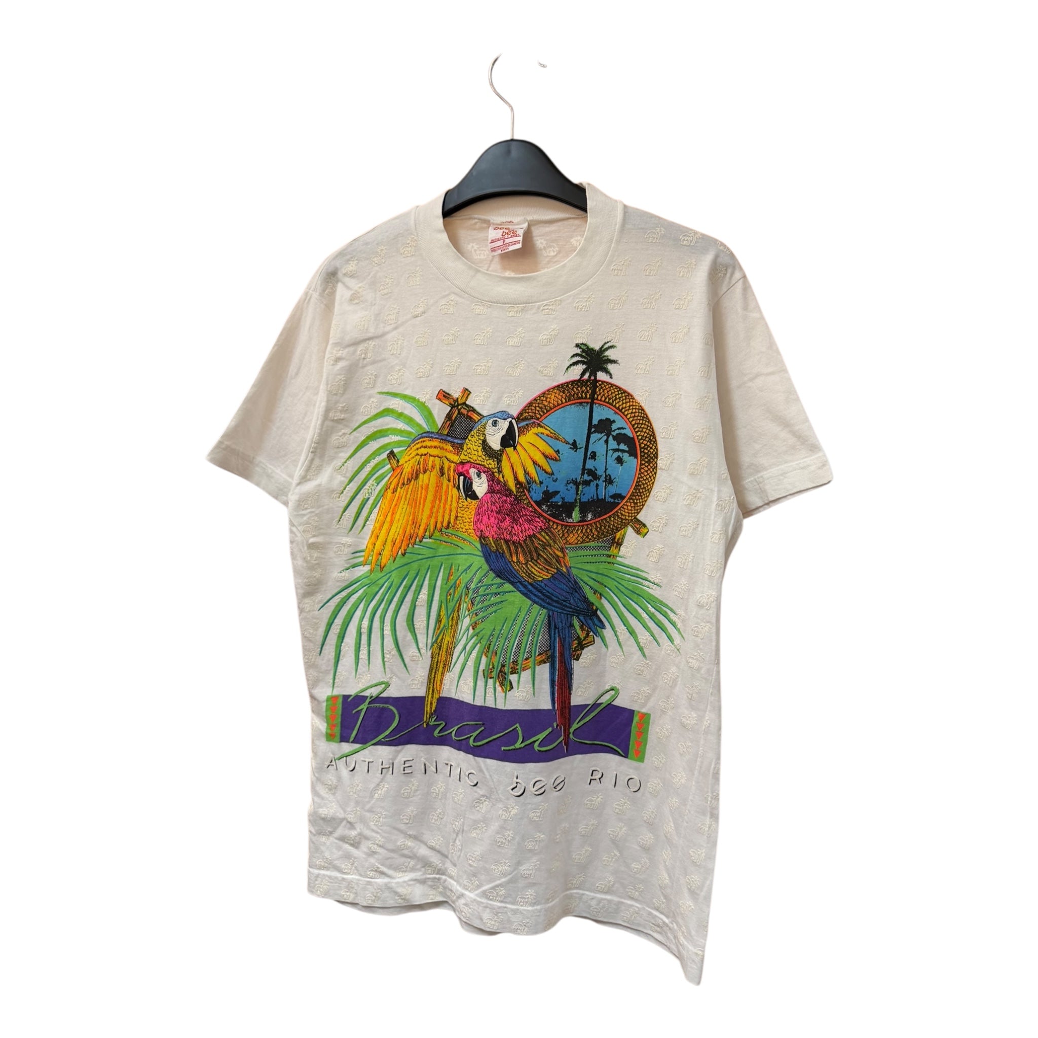 GRAPHIC TEE