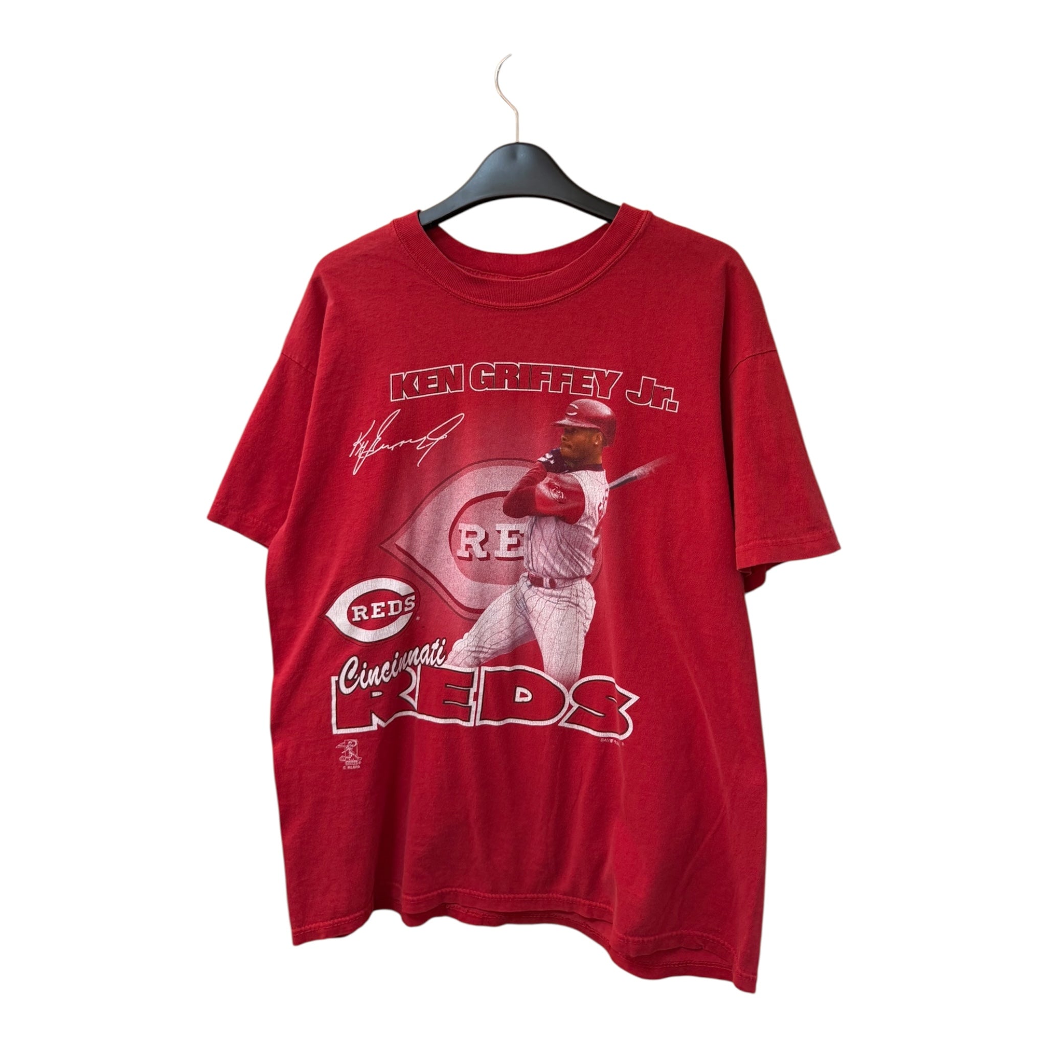 GRAPHIC TEE