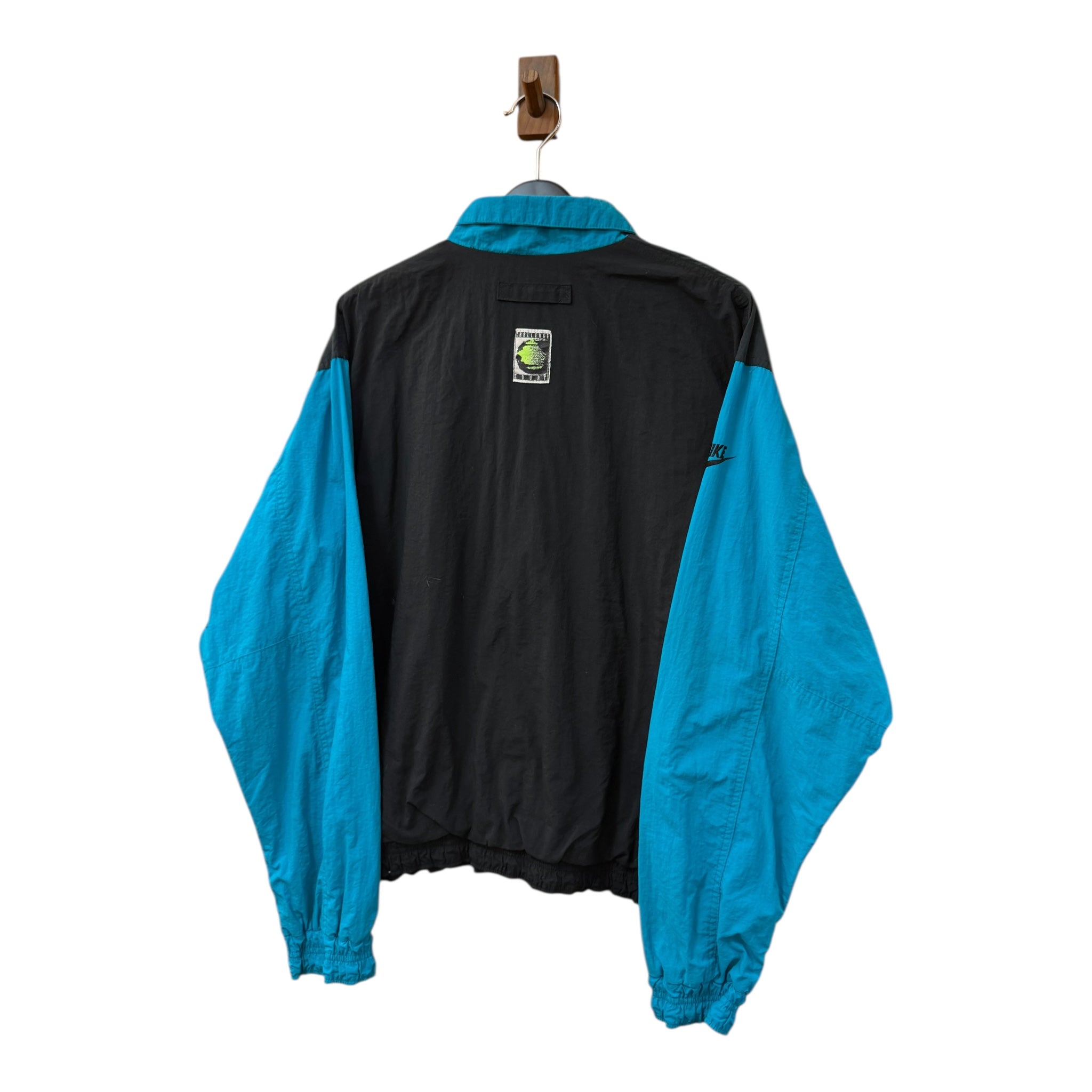NIKE WINDBREAKER