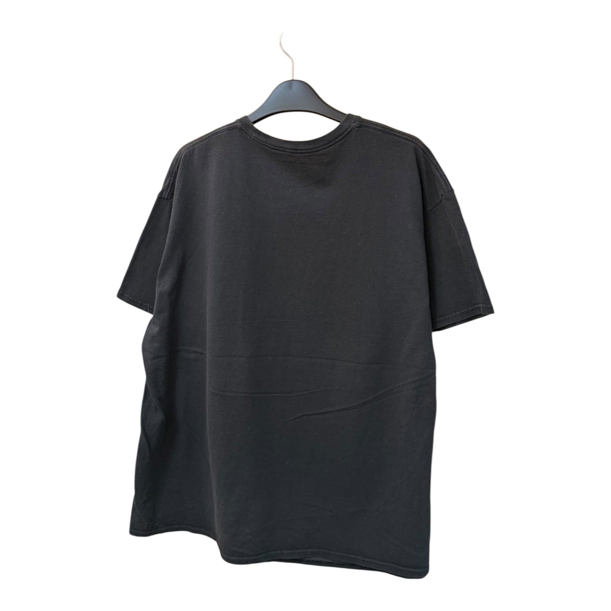 GRAPHIC TEE