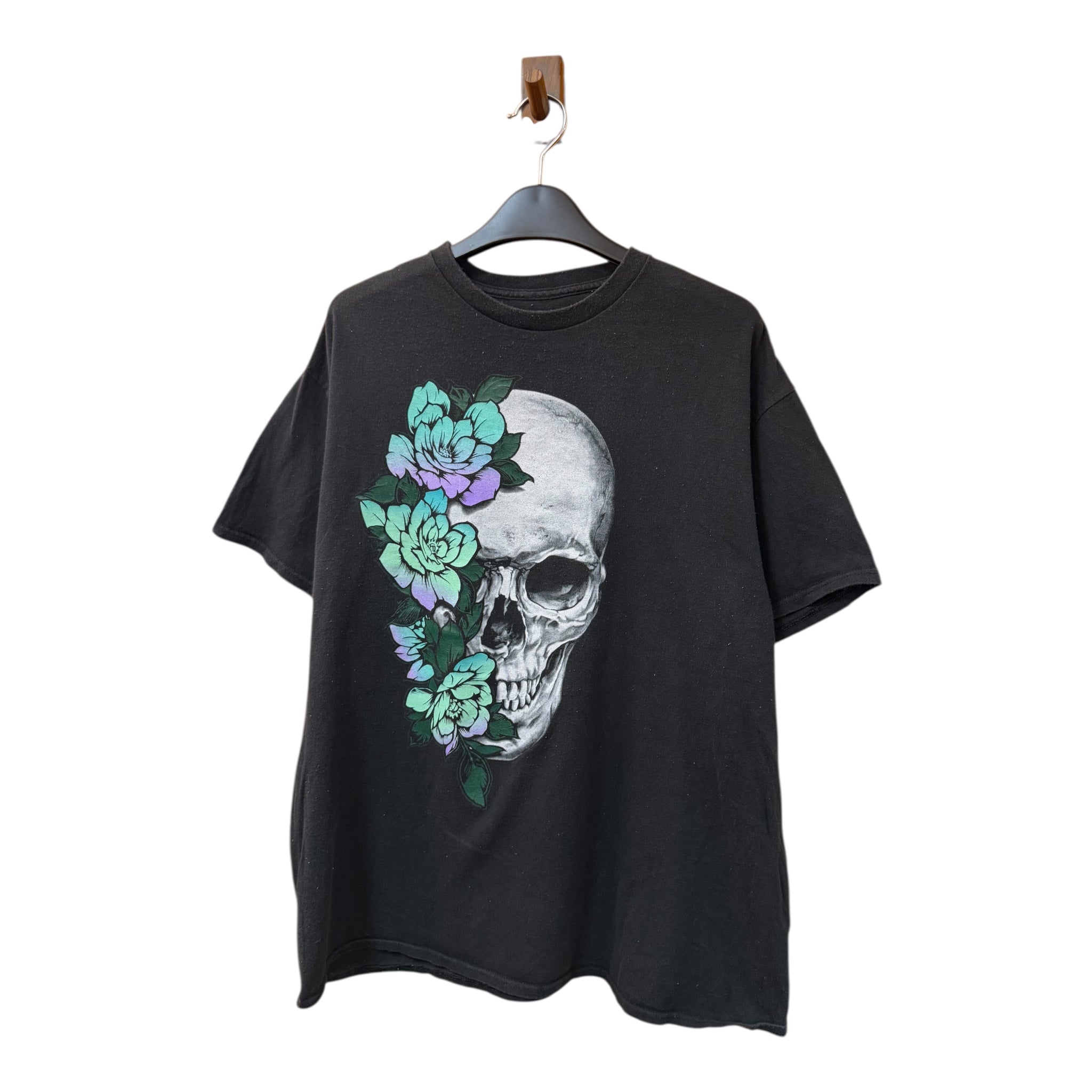 GRAPHIC TEE