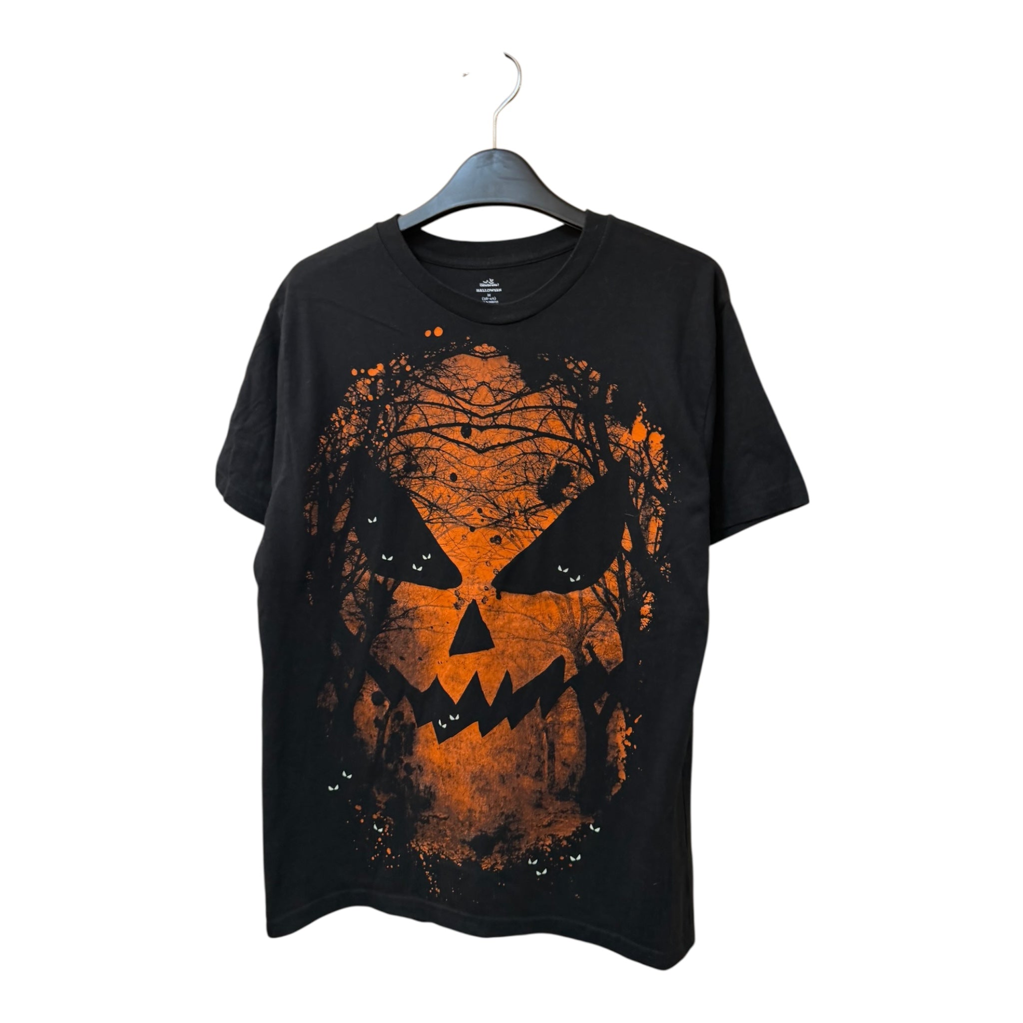 GRAPHIC TEE