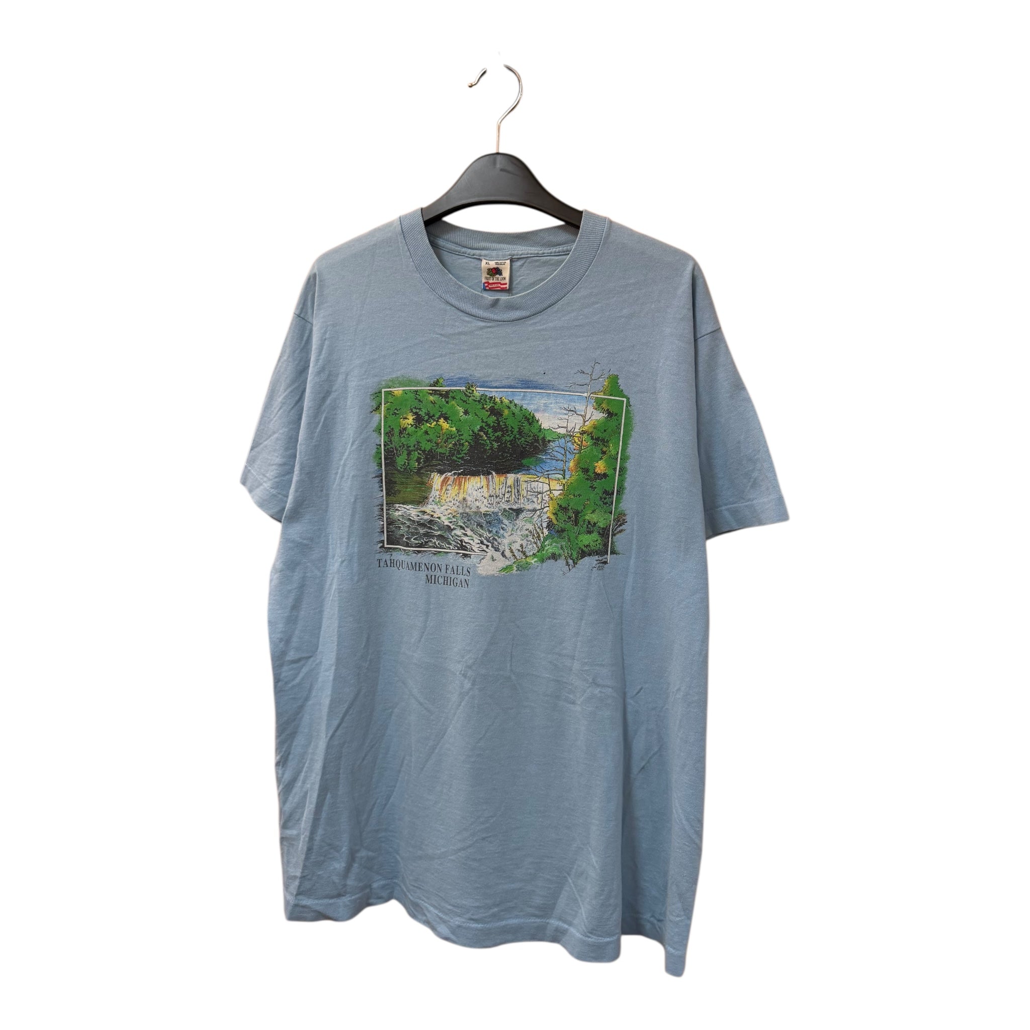 GRAPHIC TEE