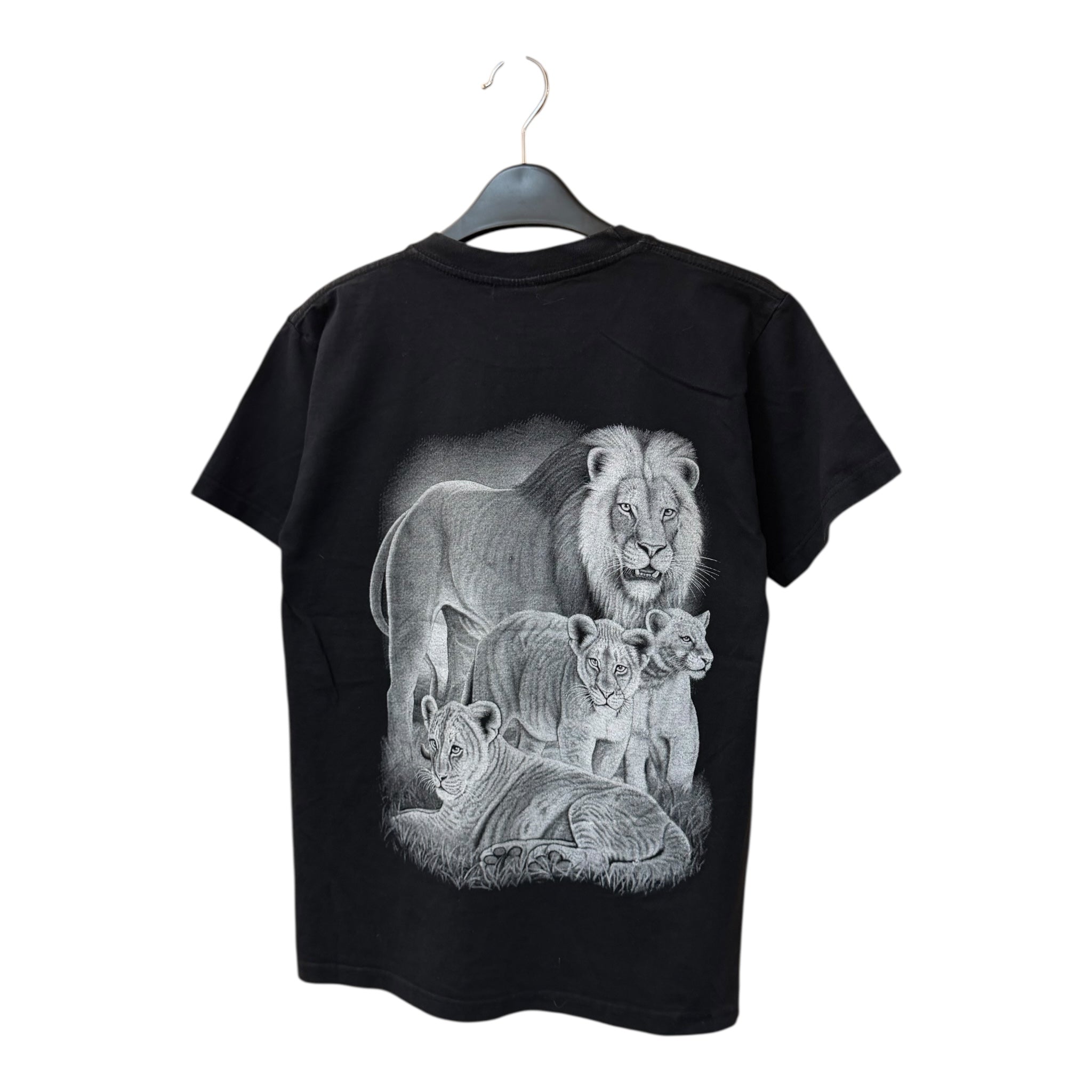 GRAPHIC TEE