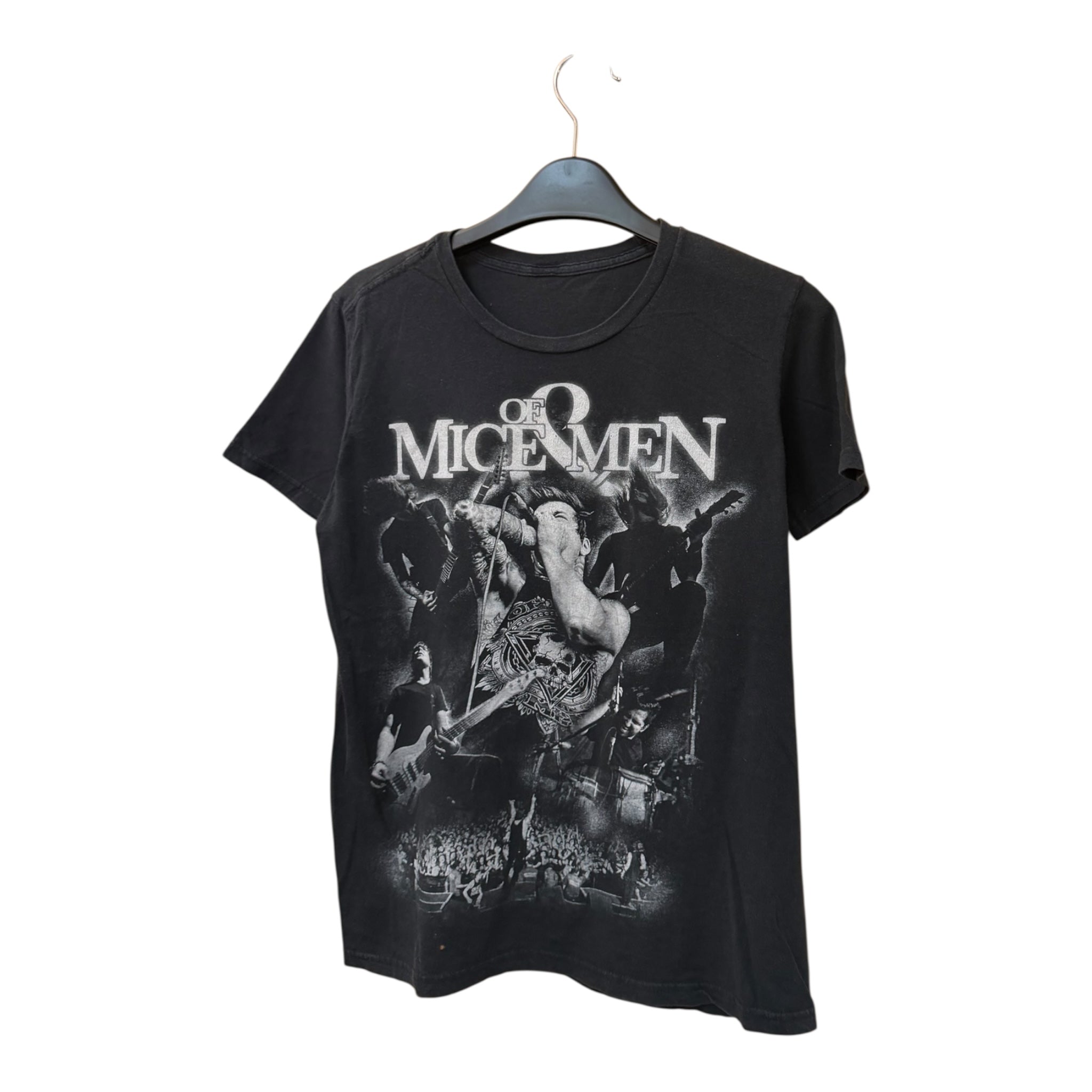 GRAPHIC TEE