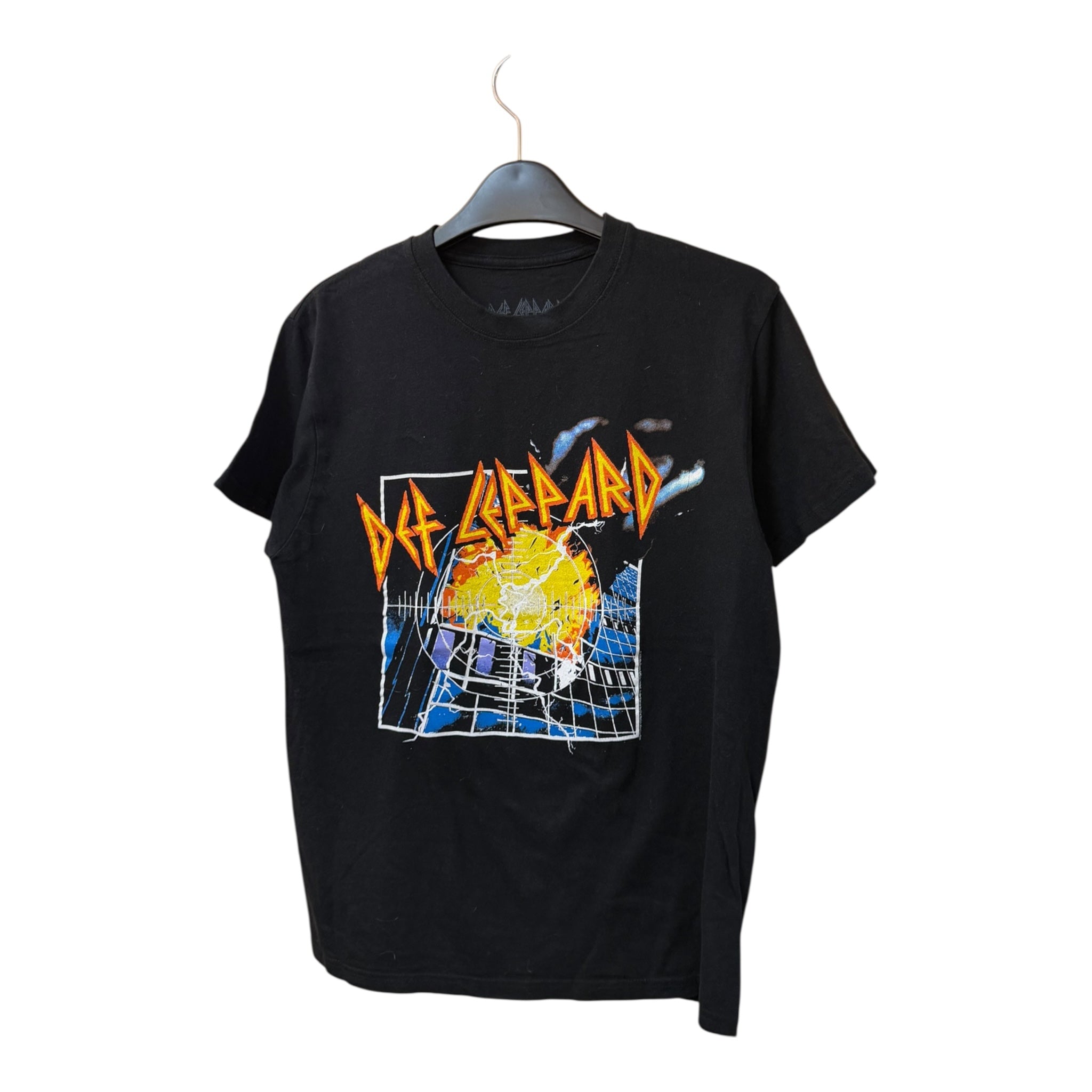 GRAPHIC TEE