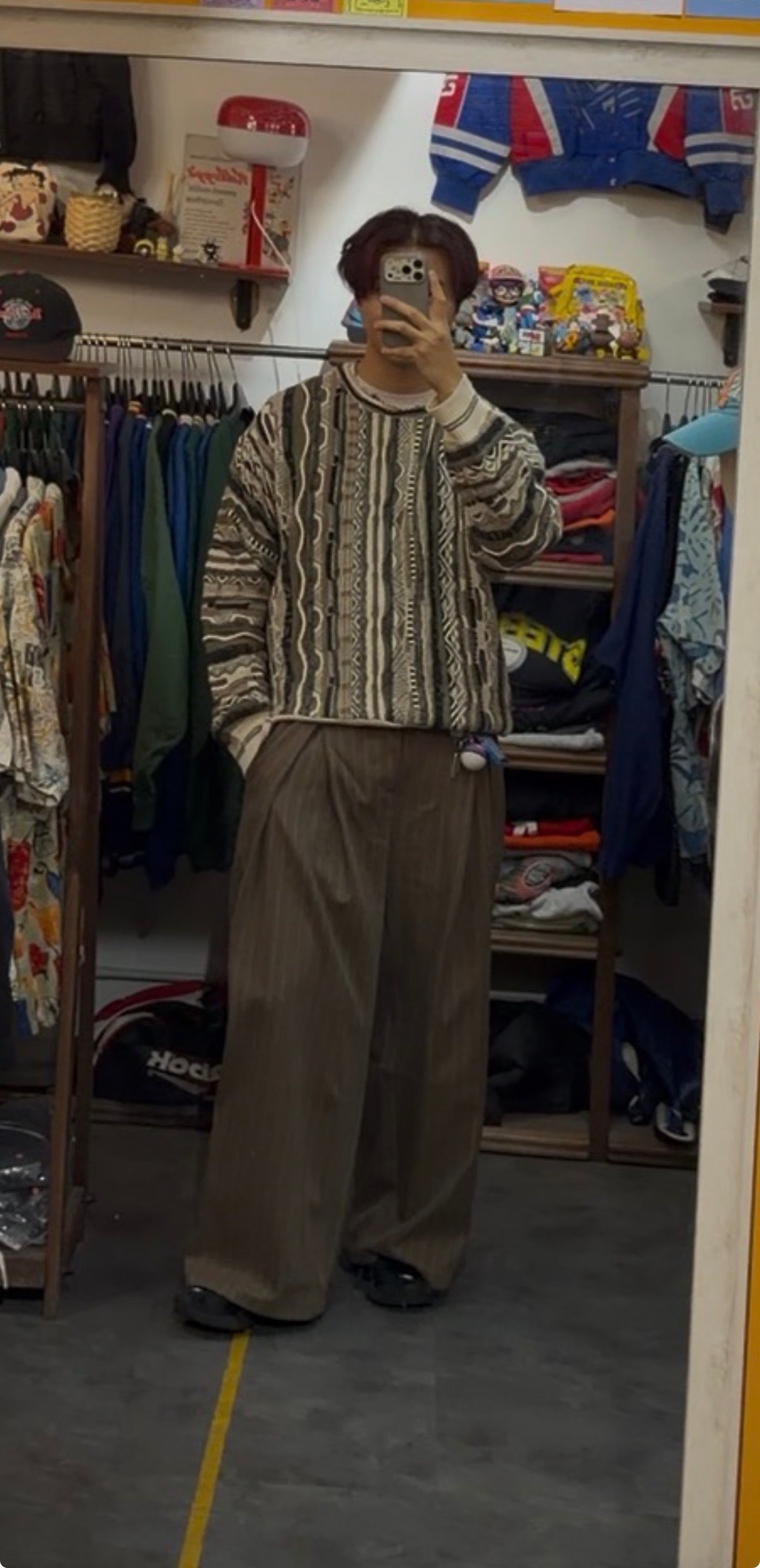 (預訂) SHARP - BROWN