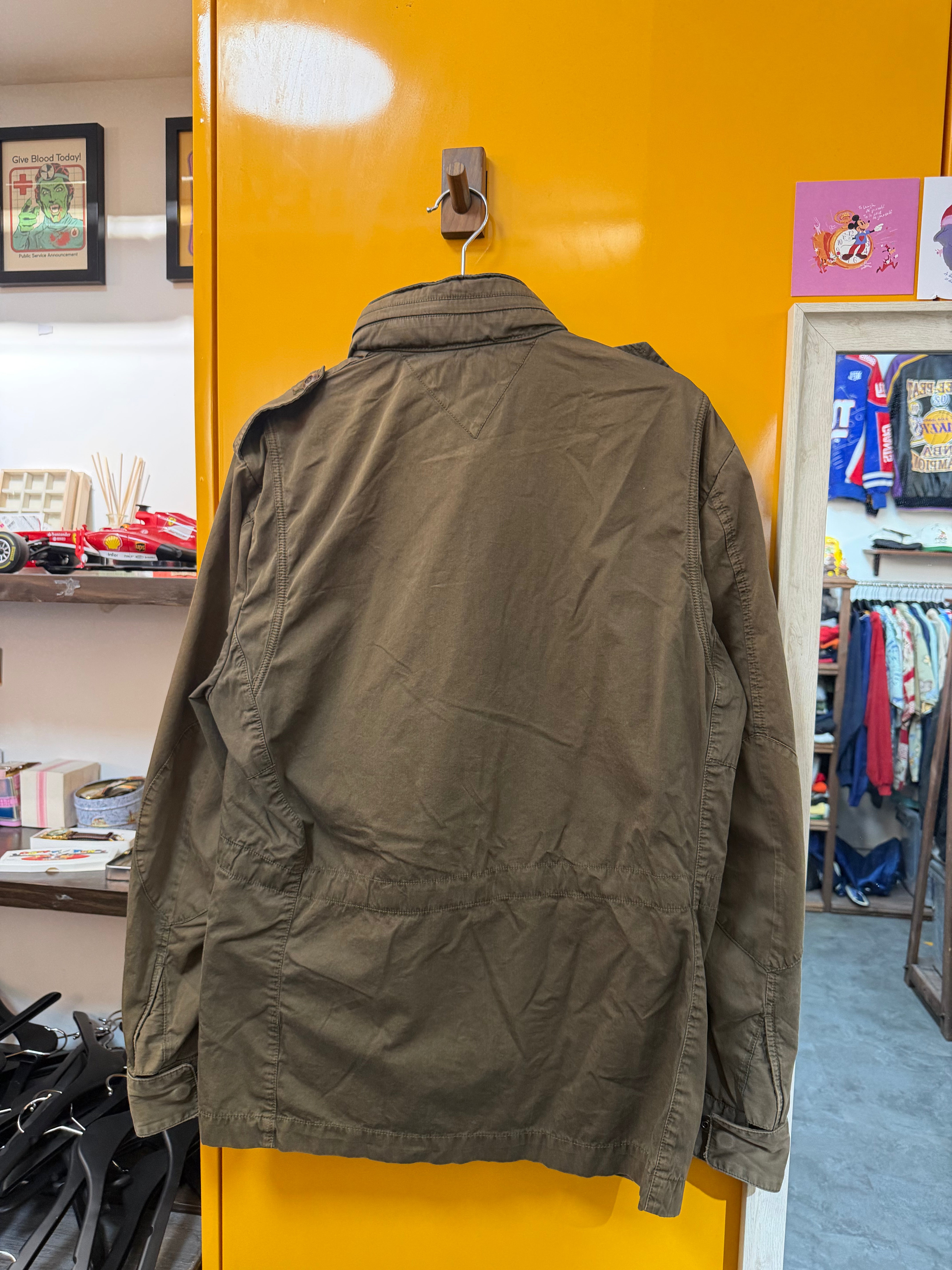 TOMMY HILFIGER JACKET - L