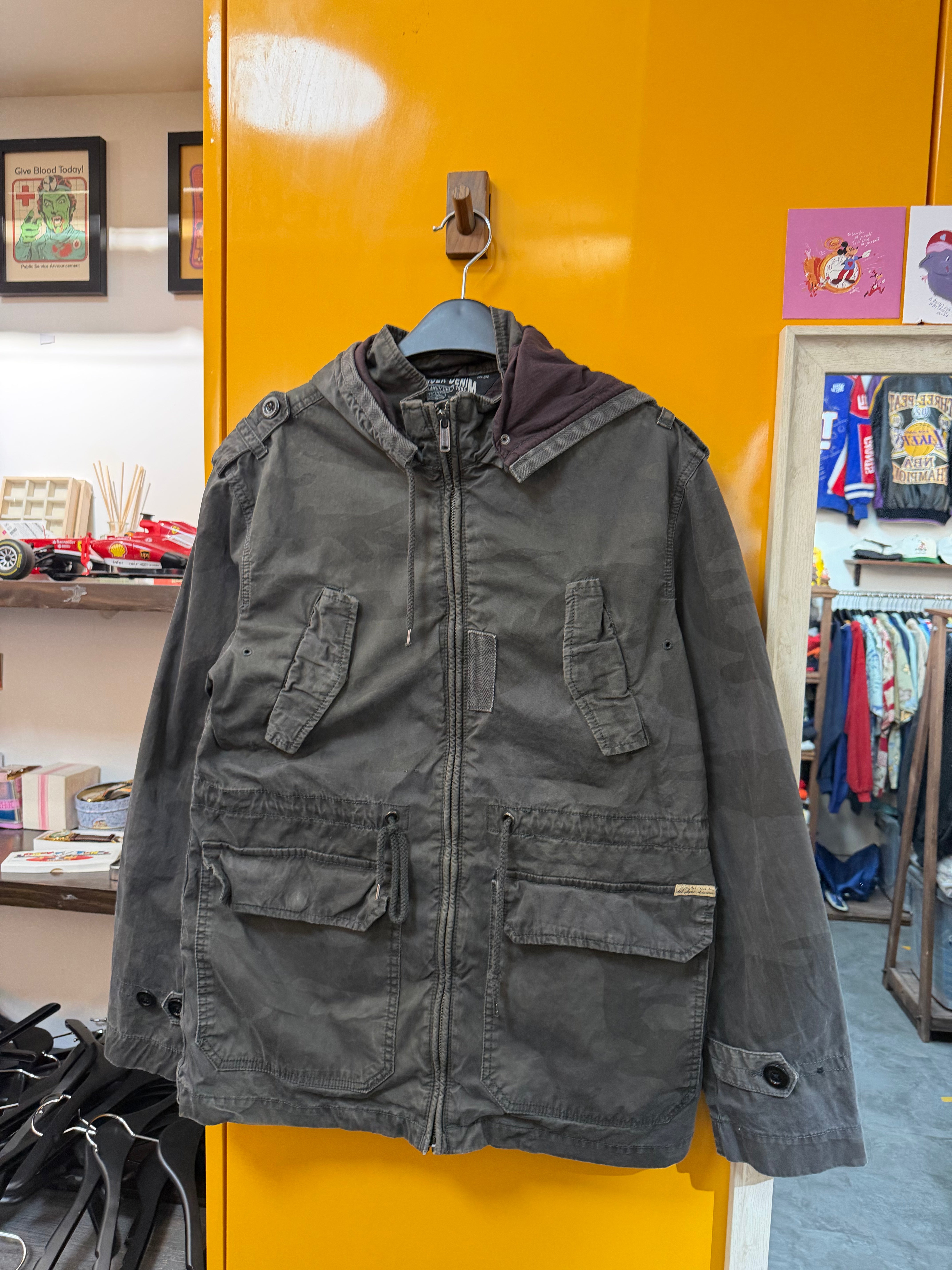 HILFIGER DENIM JACKET - M
