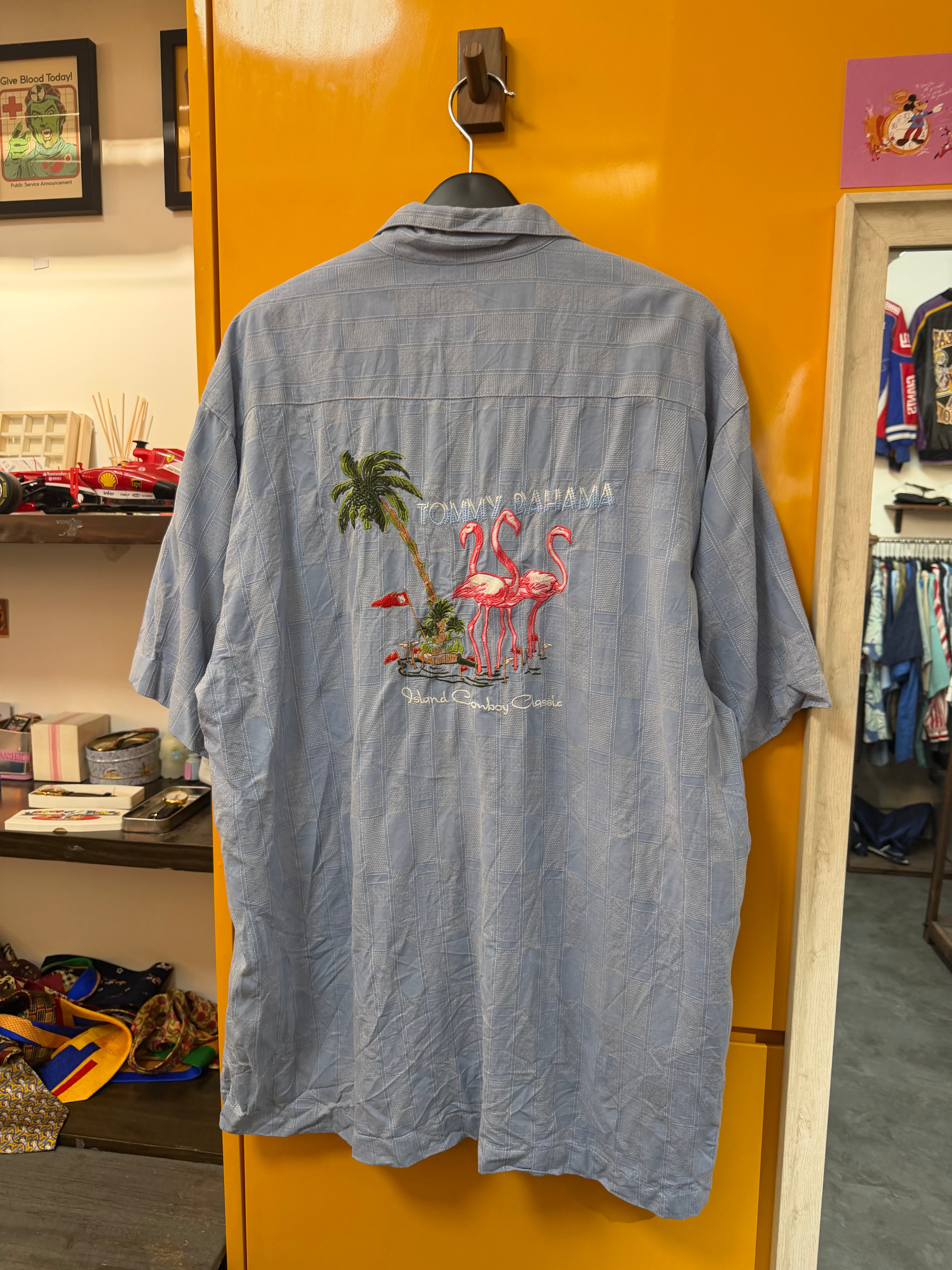 TOMMY BAHAMA SHIRT - XL