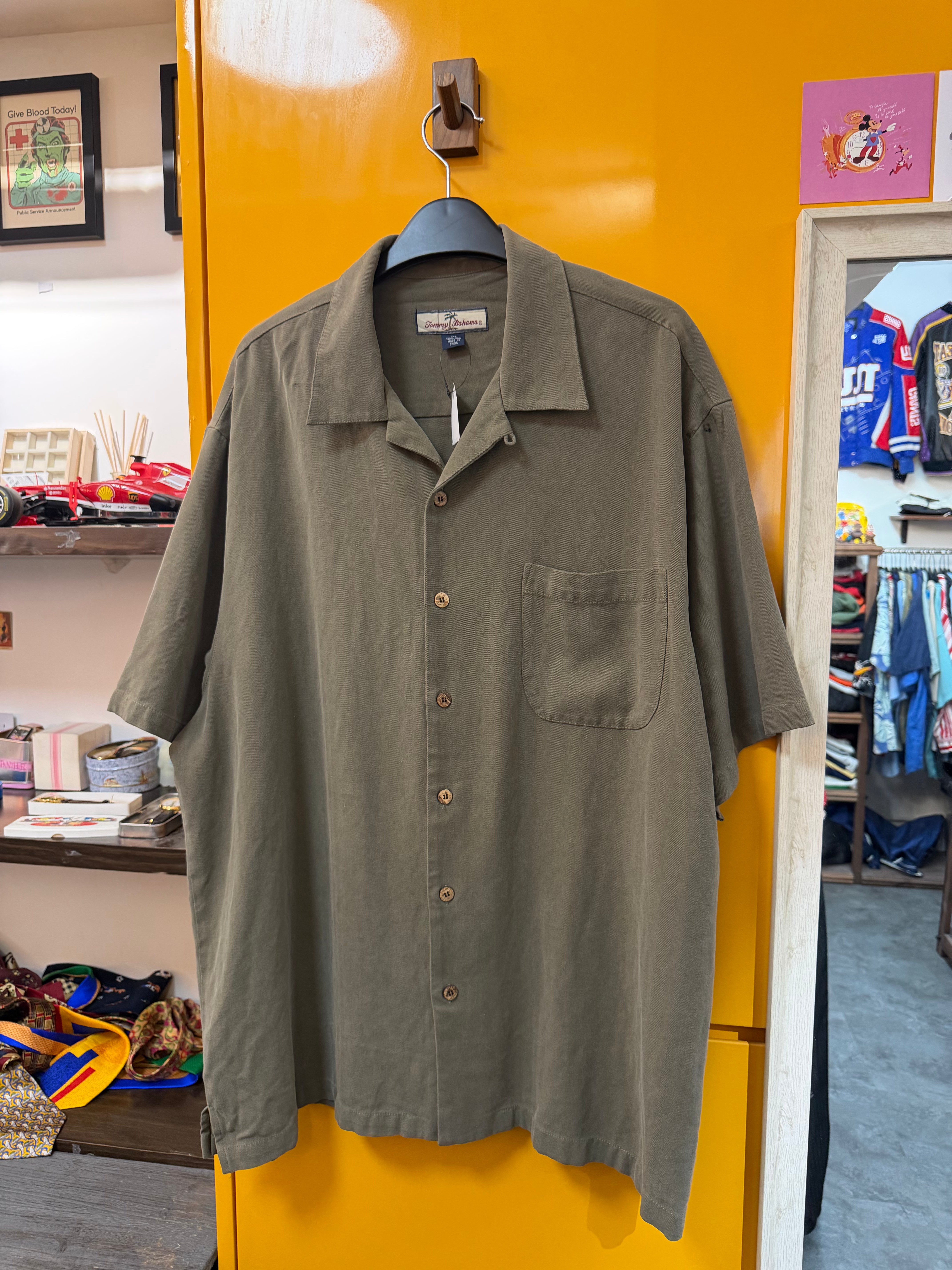 TOMMY BAHAMA SHIRT - 2XL