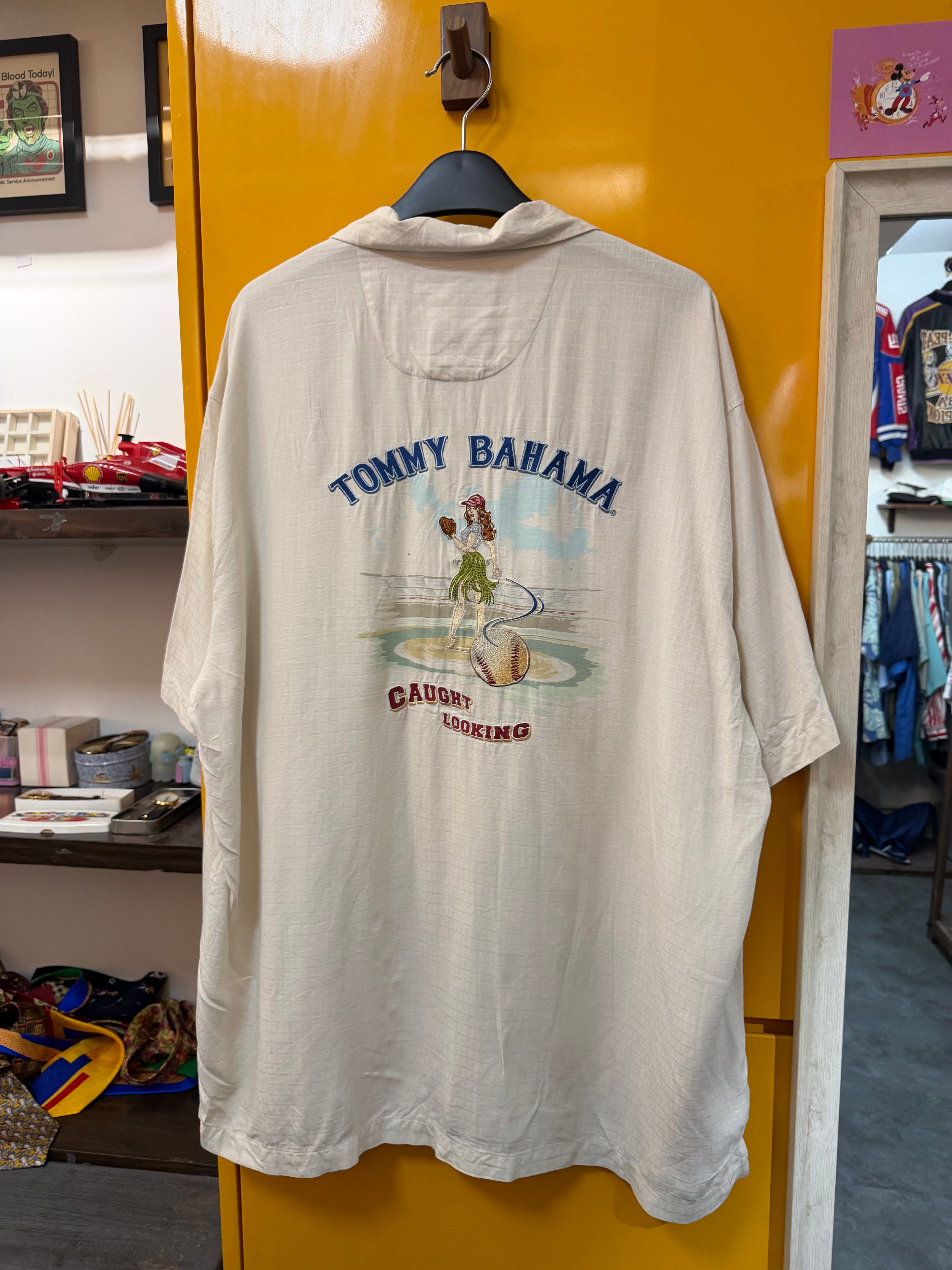 TOMMY BAHAMA SHIRT - XL