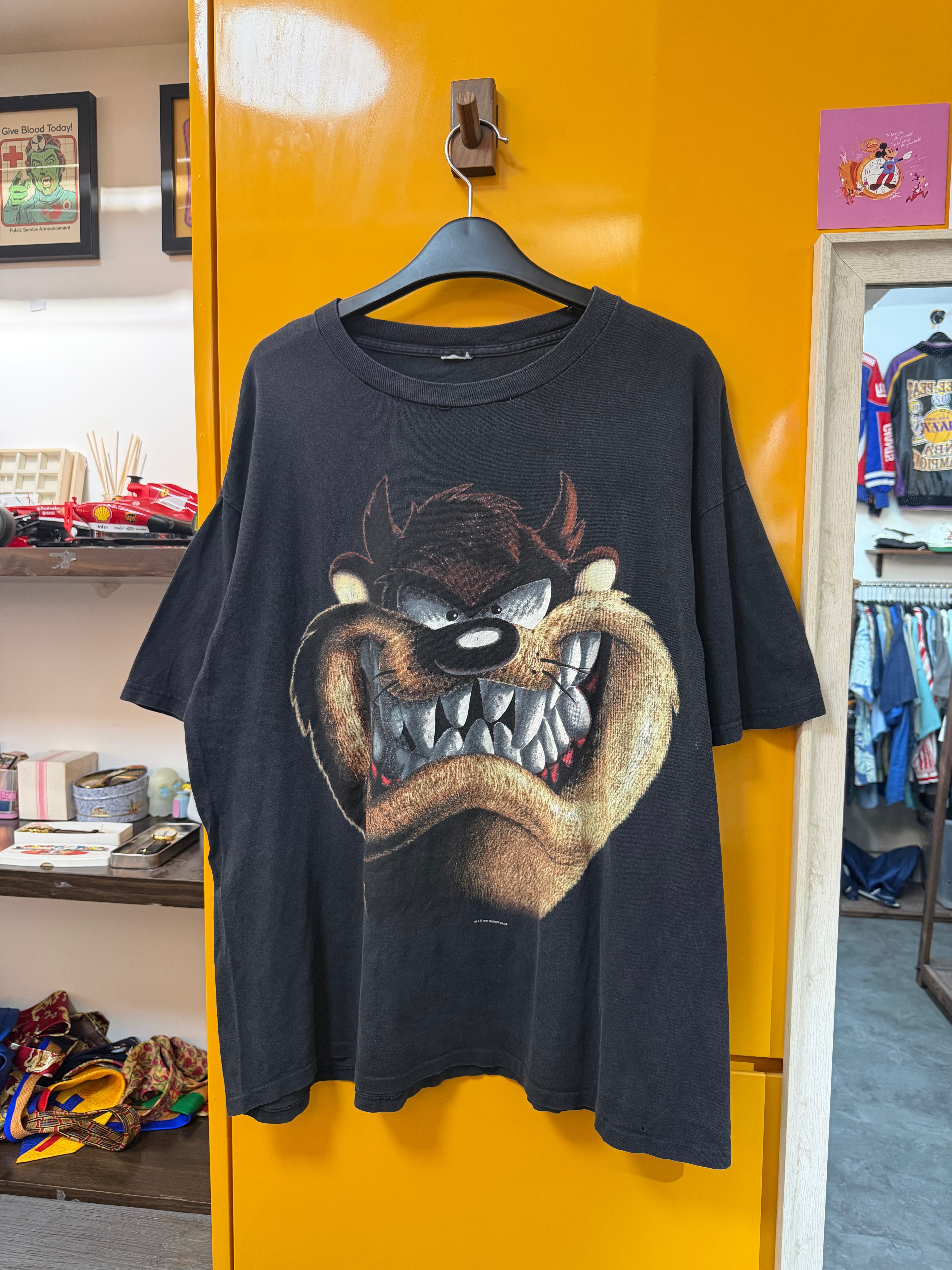 LOONEY TUNES TEE - XL