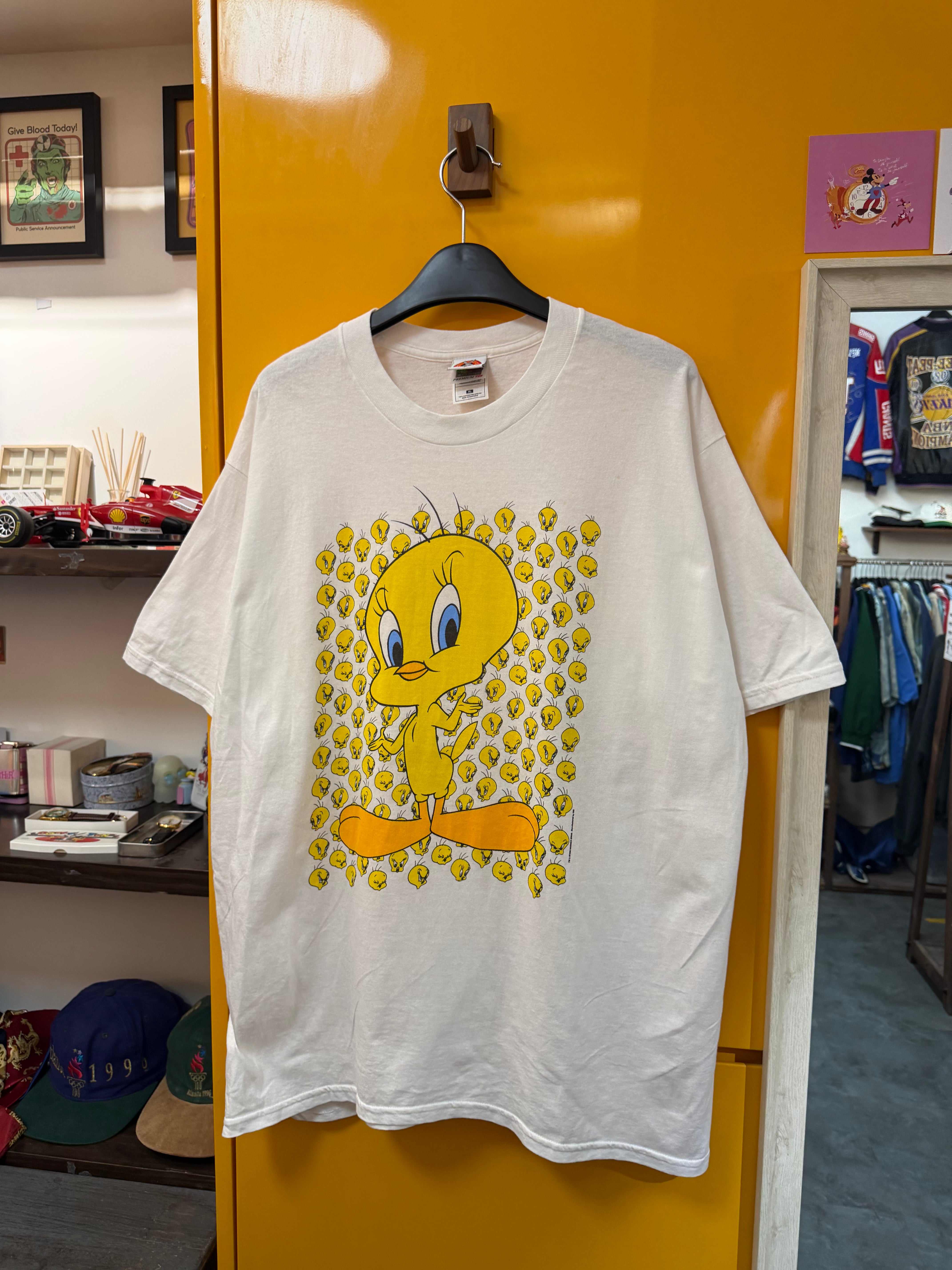 LOONEY TUNES TEE - XL