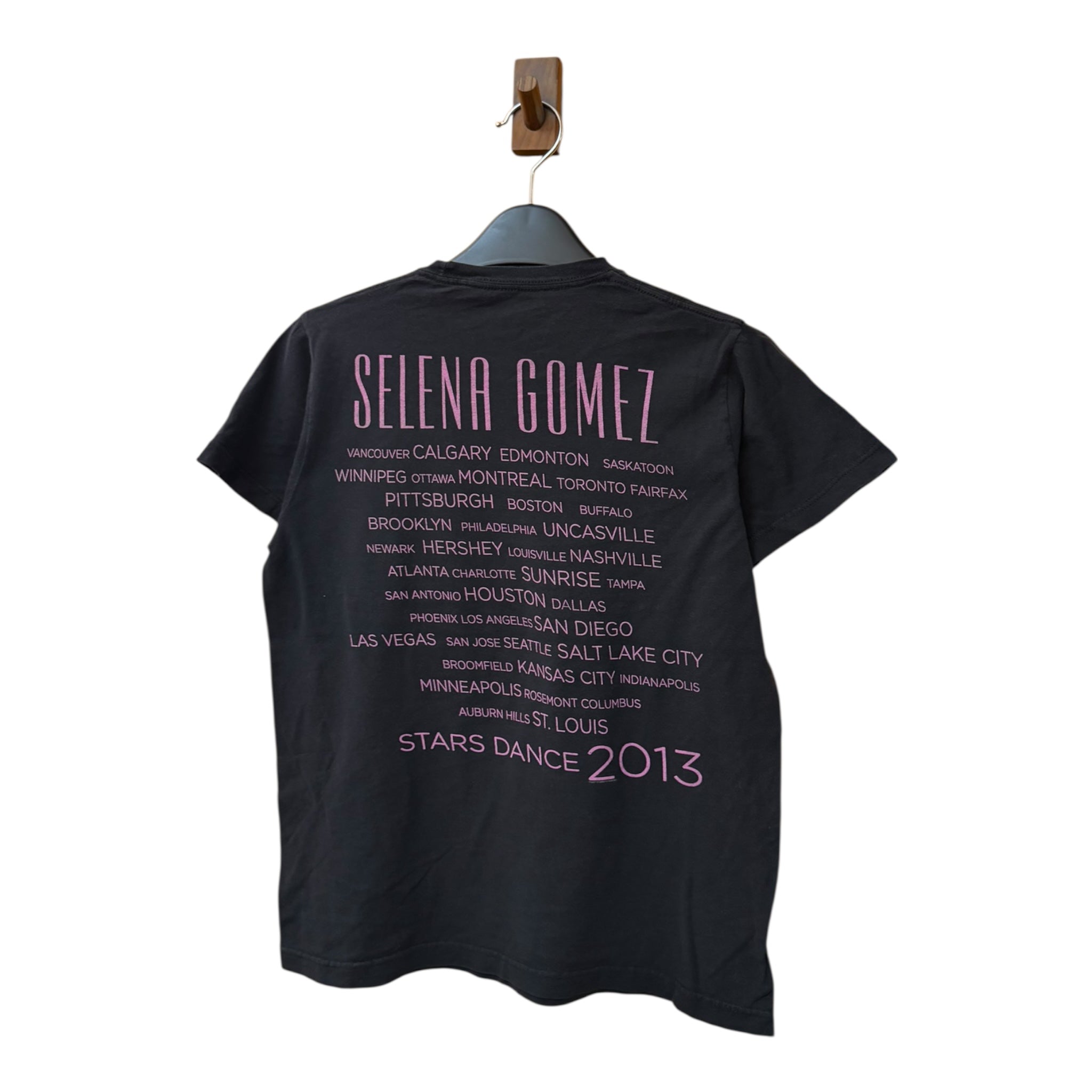 GRAPHIC TEE