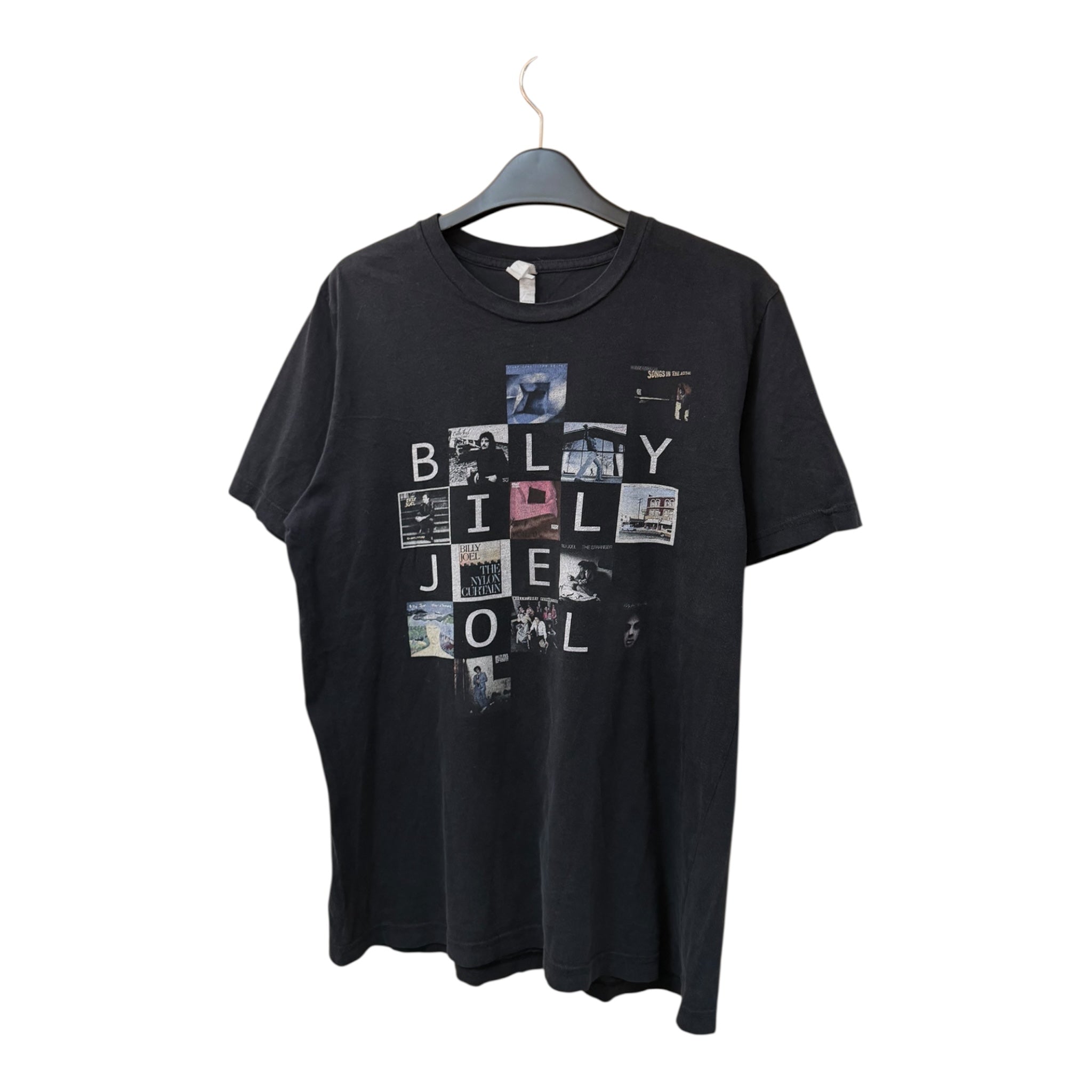 GRAPHIC TEE