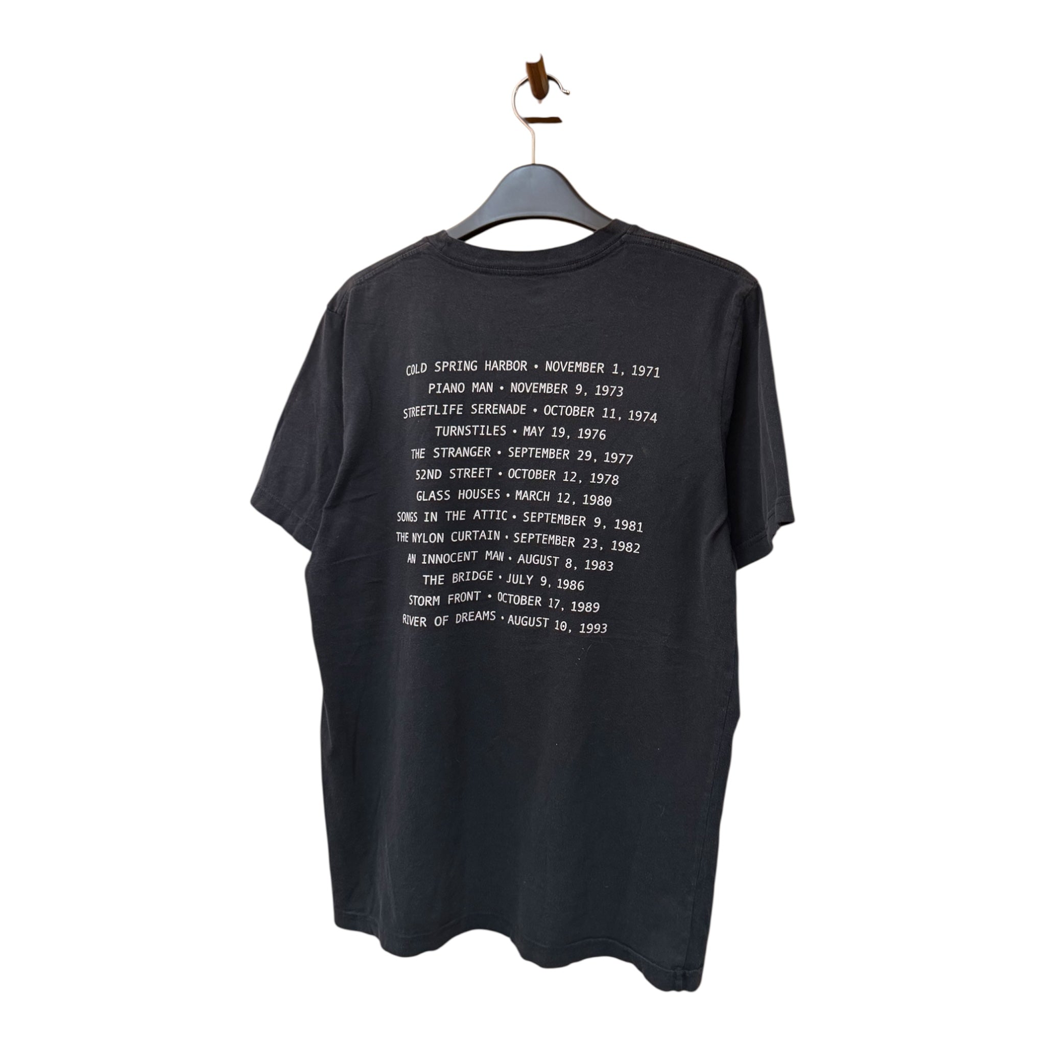 GRAPHIC TEE