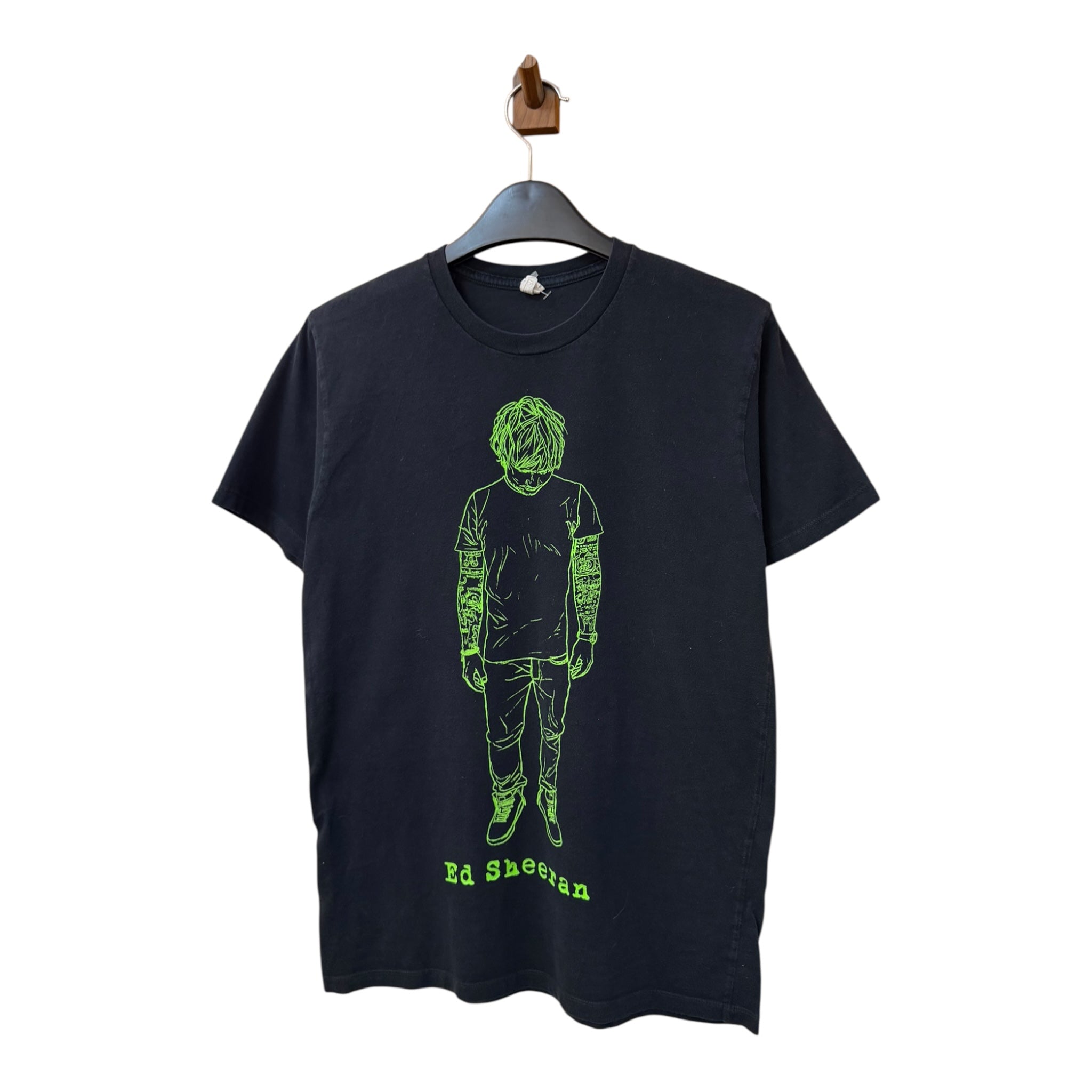 GRAPHIC TEE