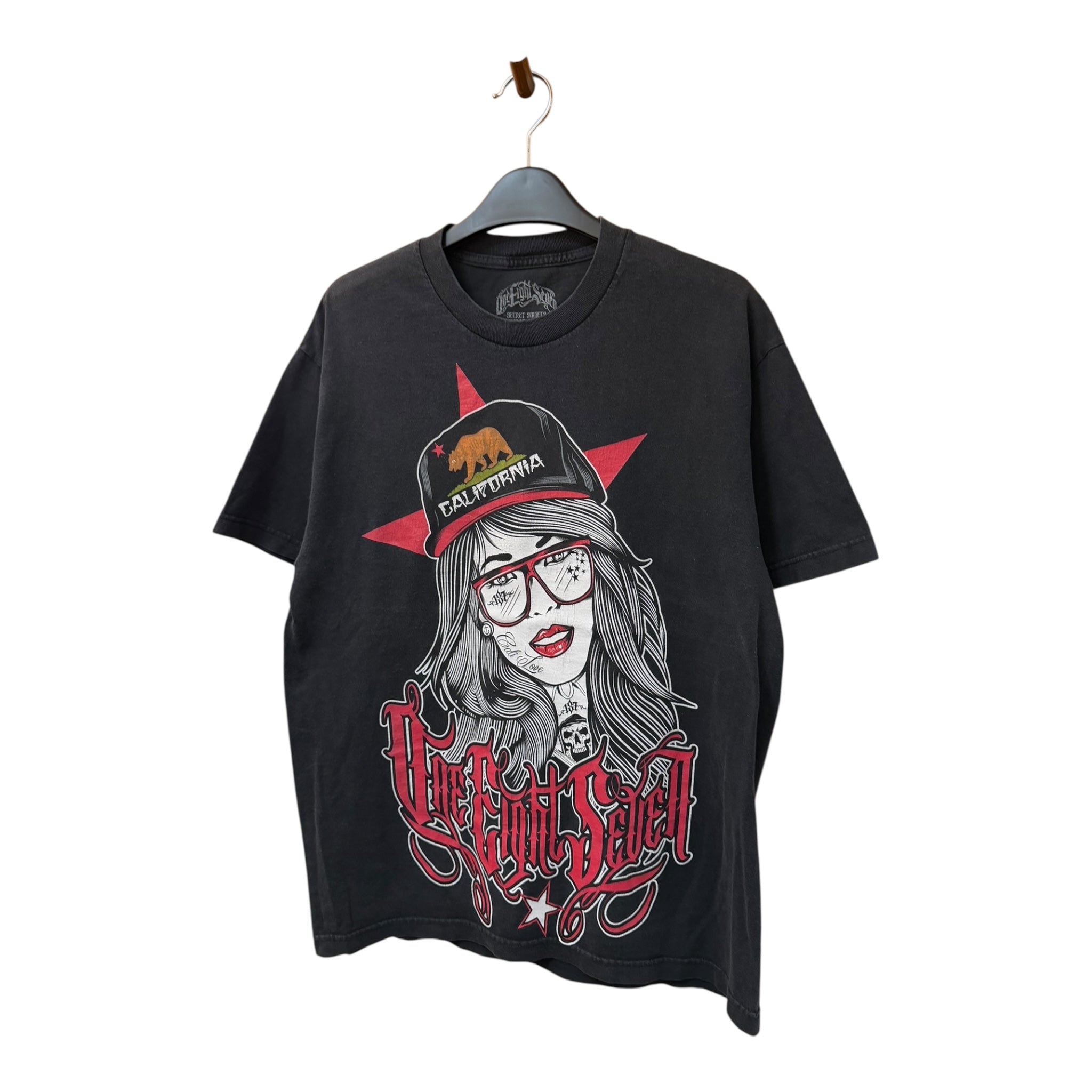 GRAPHIC TEE
