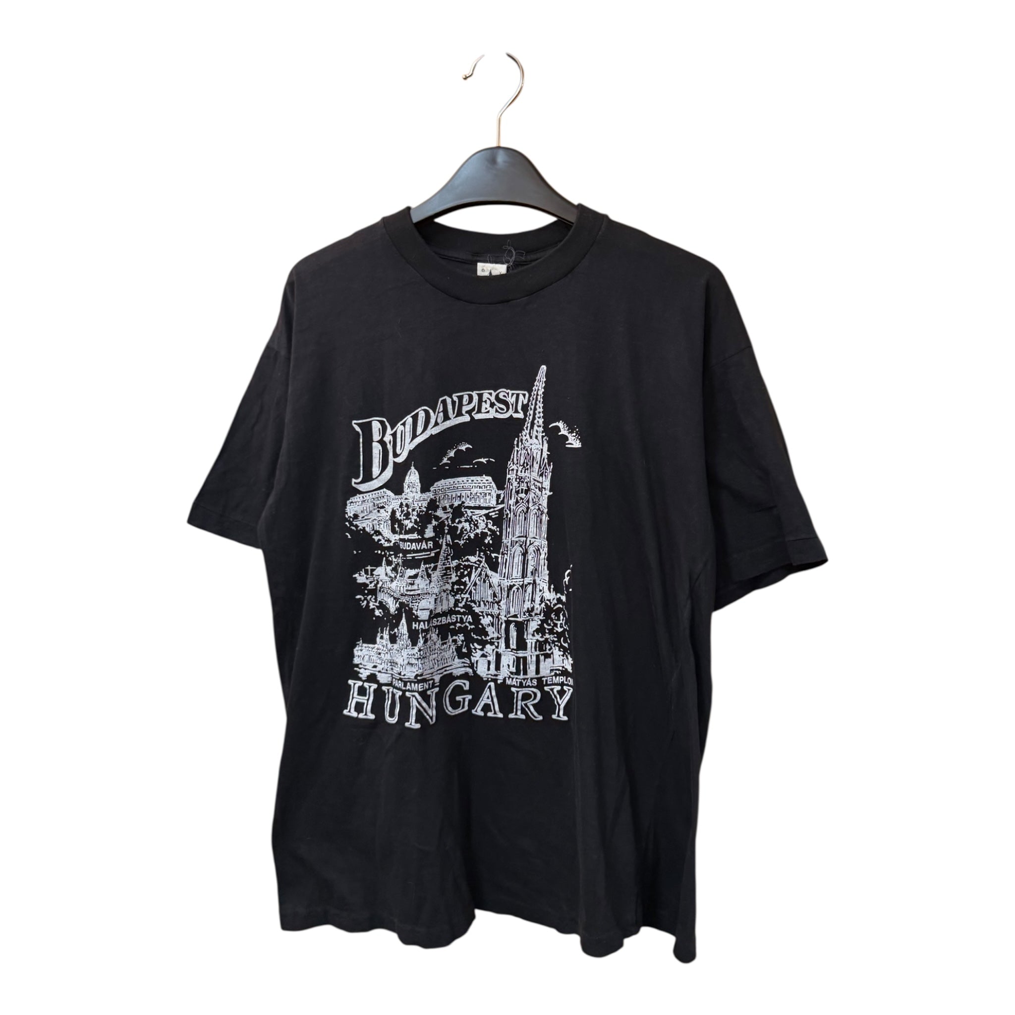 GRAPHIC TEE