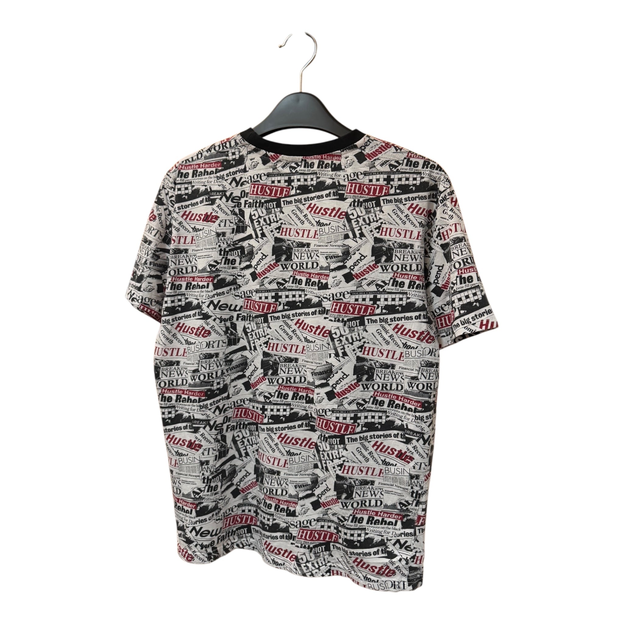 GRAPHIC TEE