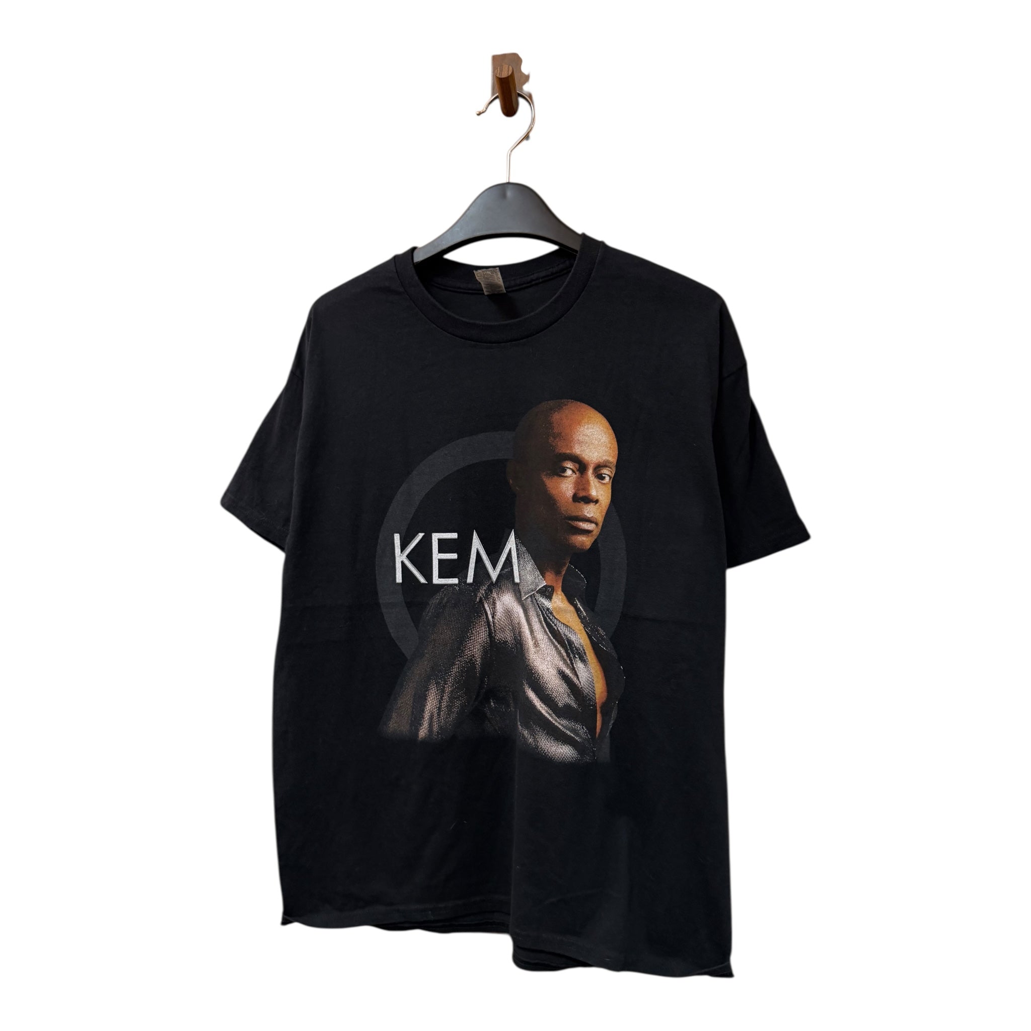 GRAPHIC TEE