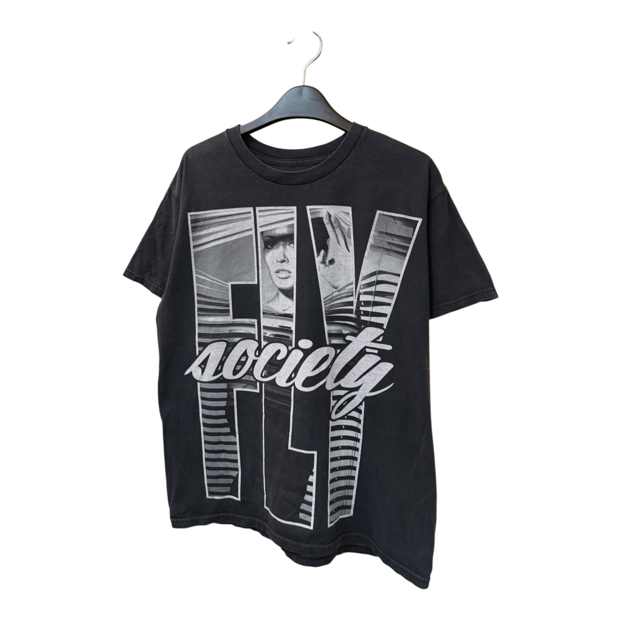 GRAPHIC TEE