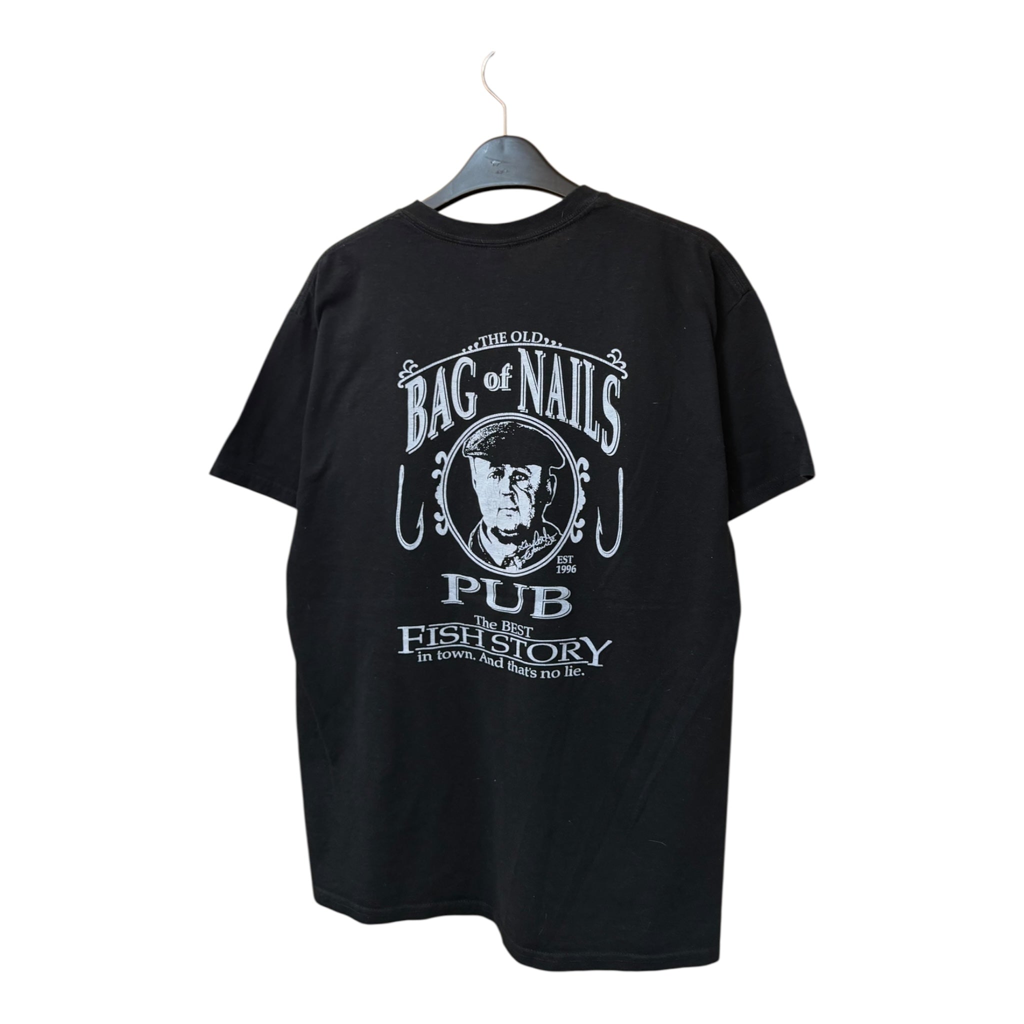 GRAPHIC TEE